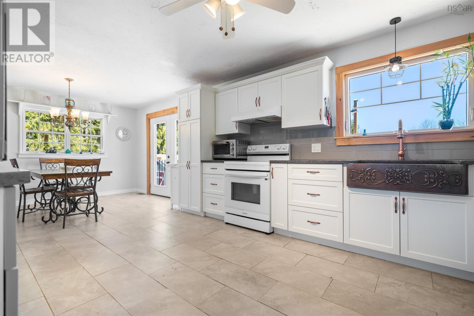Property 24 of 47 of 1106 Tetzlaff Road