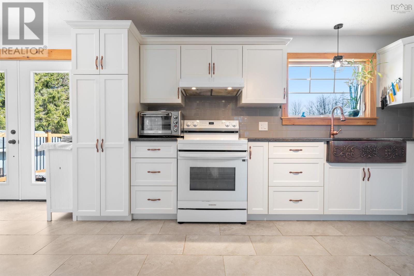 Property 23 of 47 of 1106 Tetzlaff Road