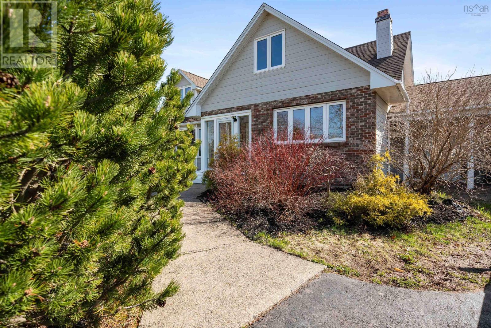 #4 Tupper Court - 2
