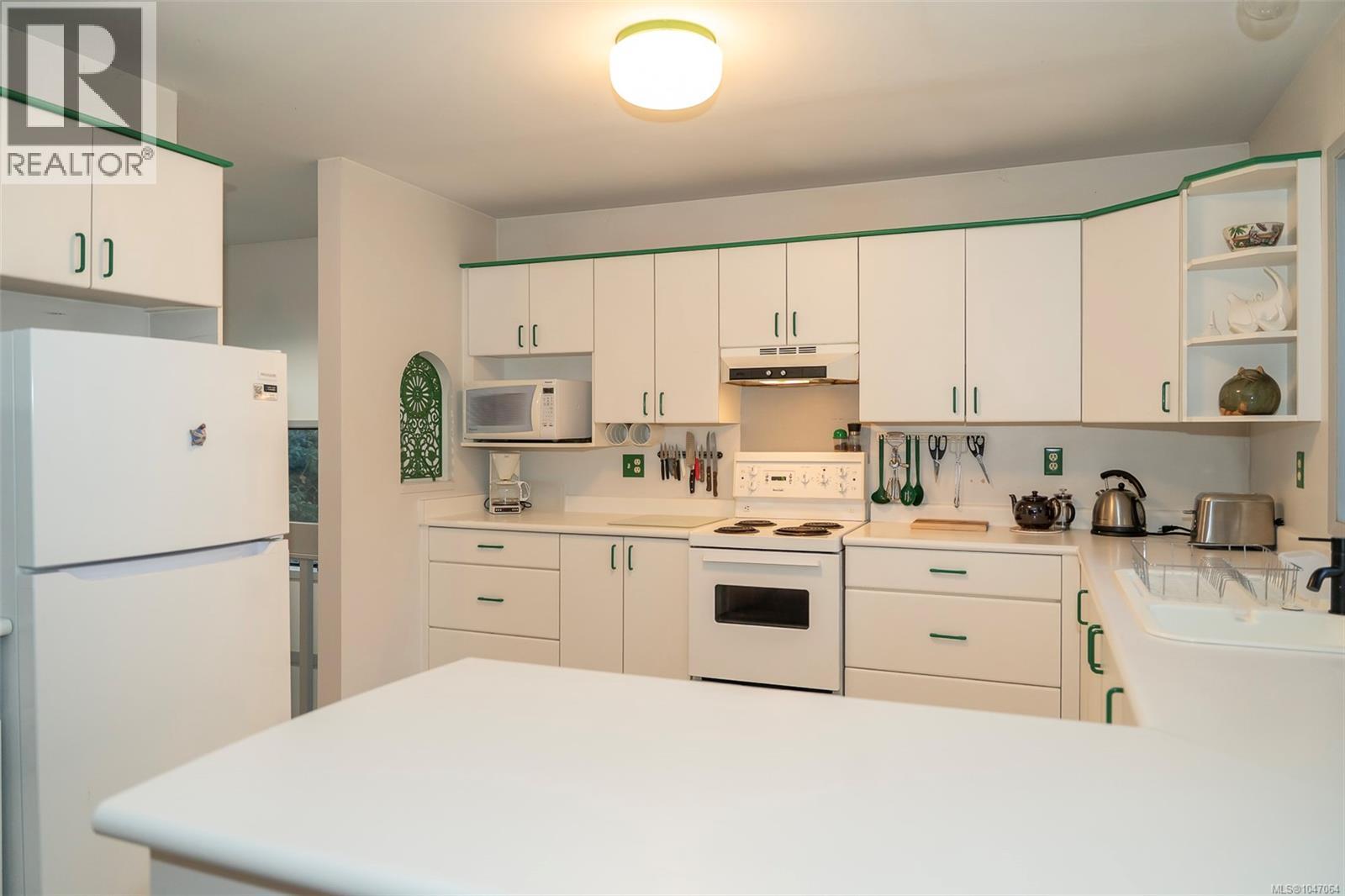 3574 McInnis Rise - Image 15