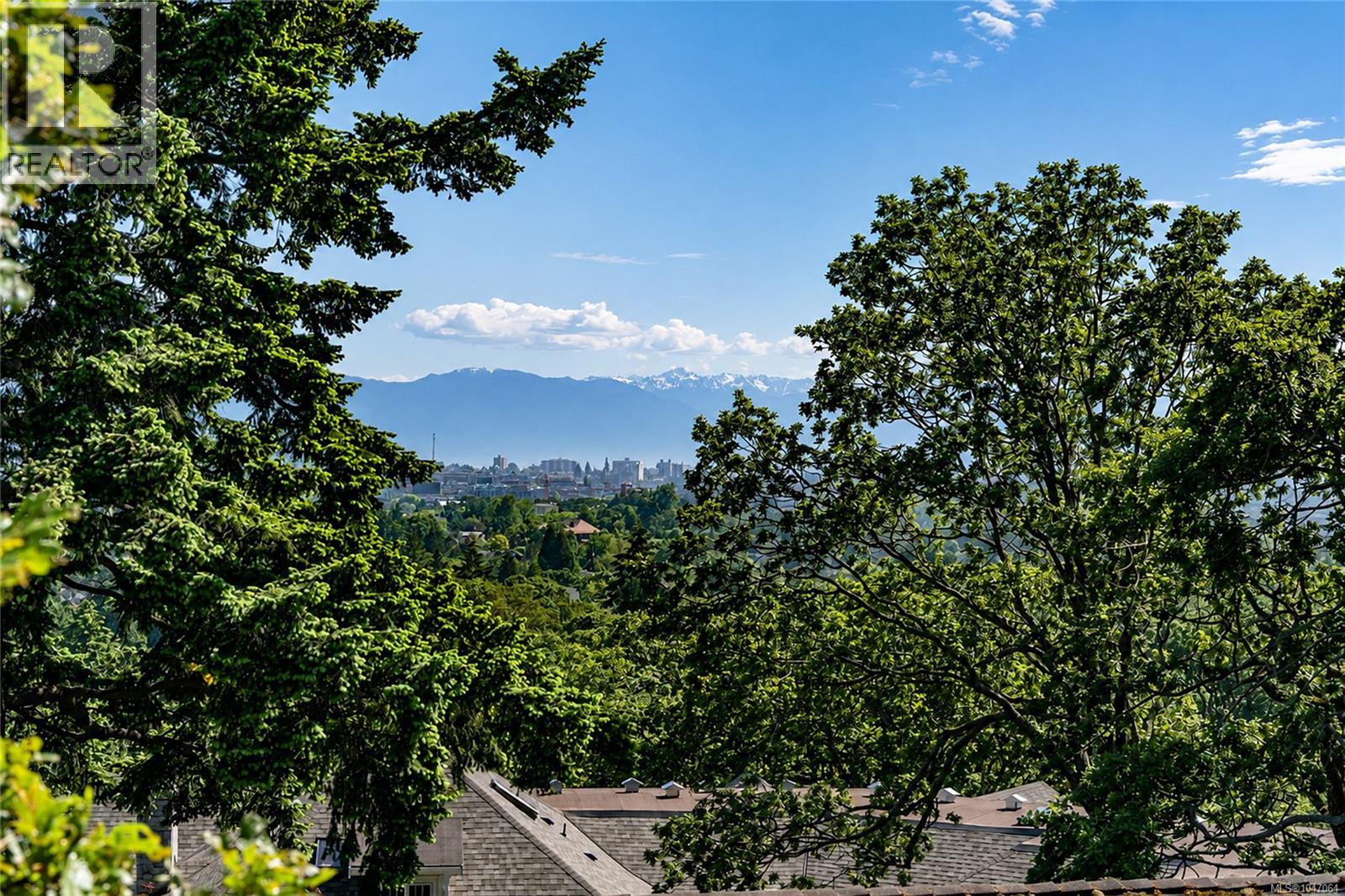 3574 McInnis Rise - Image 4