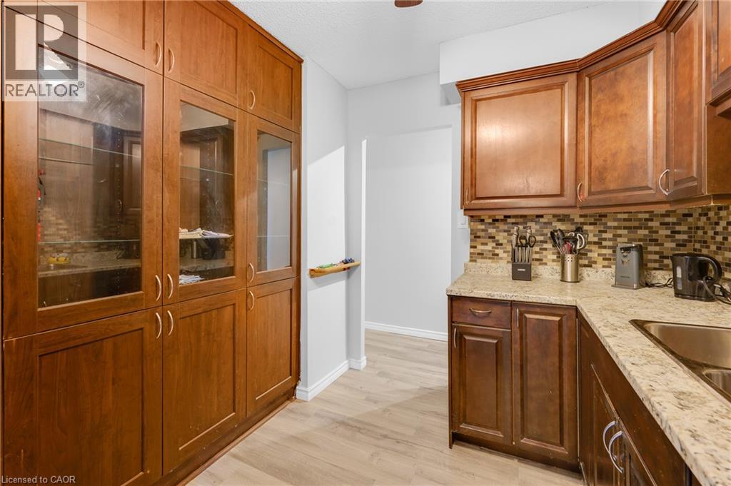 #708 975 WARWICK Court - Image 18