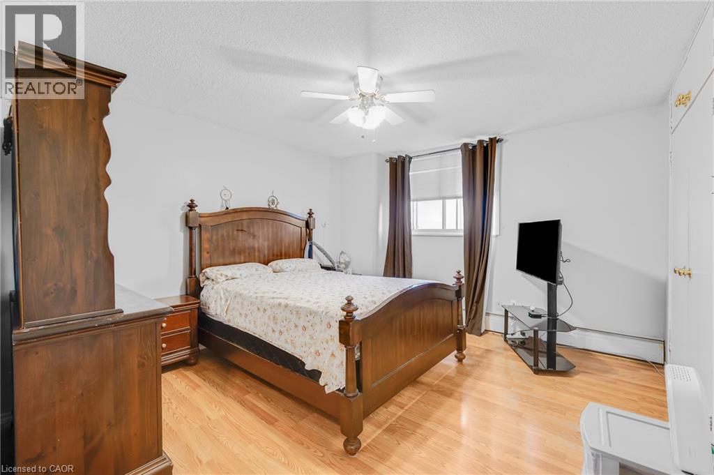#708 975 WARWICK Court - Image 23