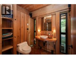 1010 Taki-te-si Road, Gambier Island, BC V0N1V0 Photo 22