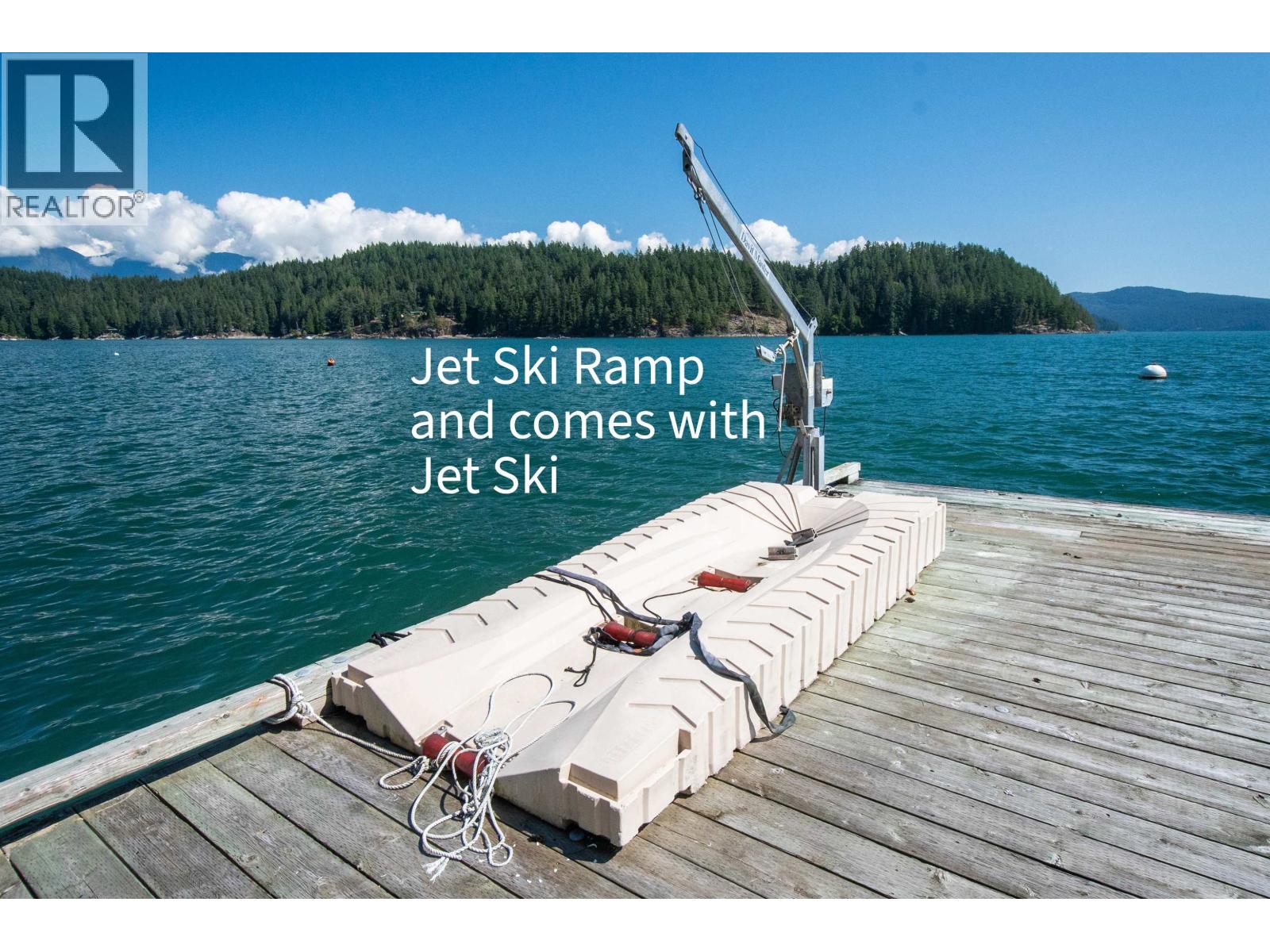 1010 TAKI-TE-SI ROAD, Gambier Island