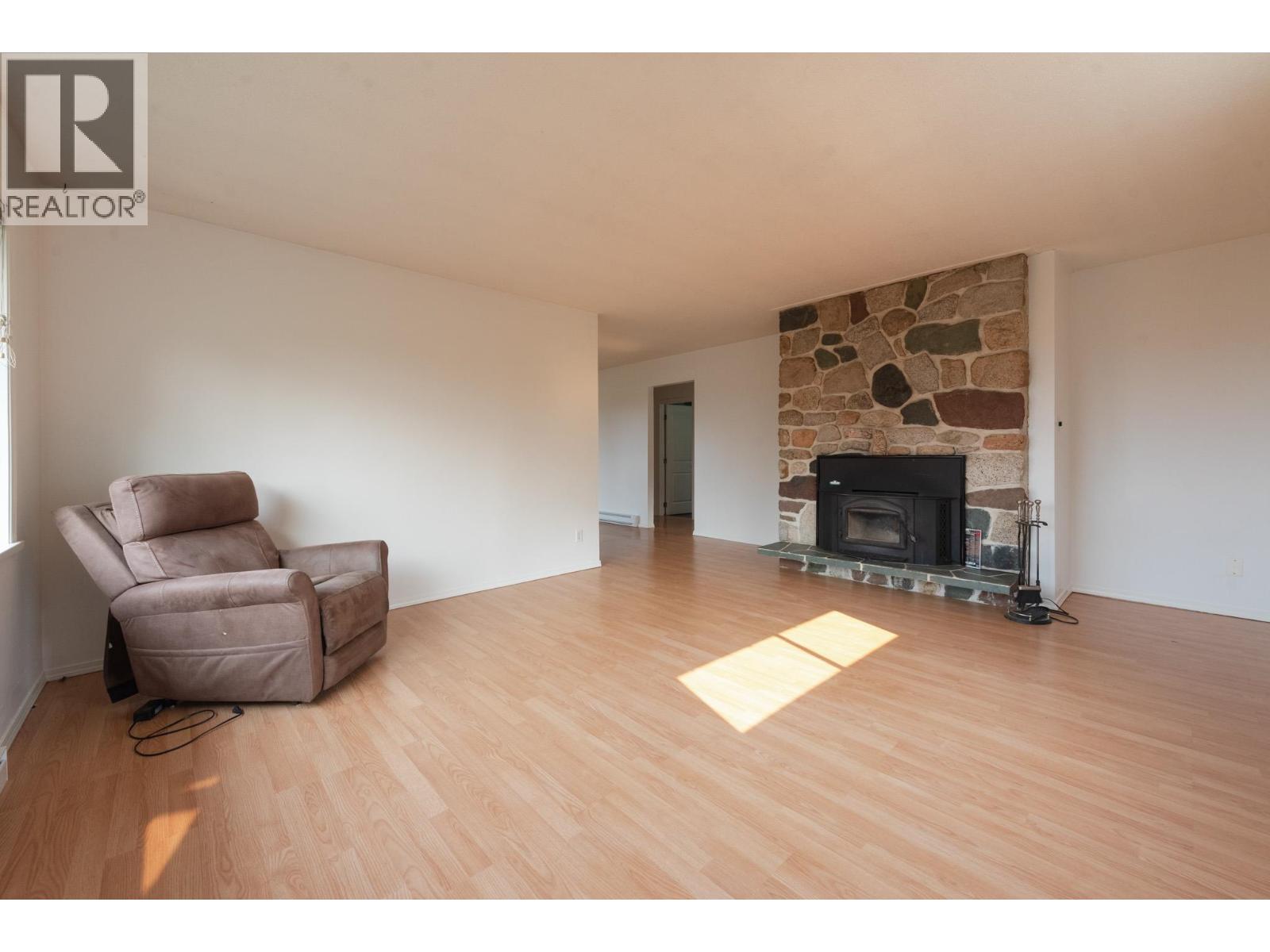 6504 MEIER ROAD, Sechelt