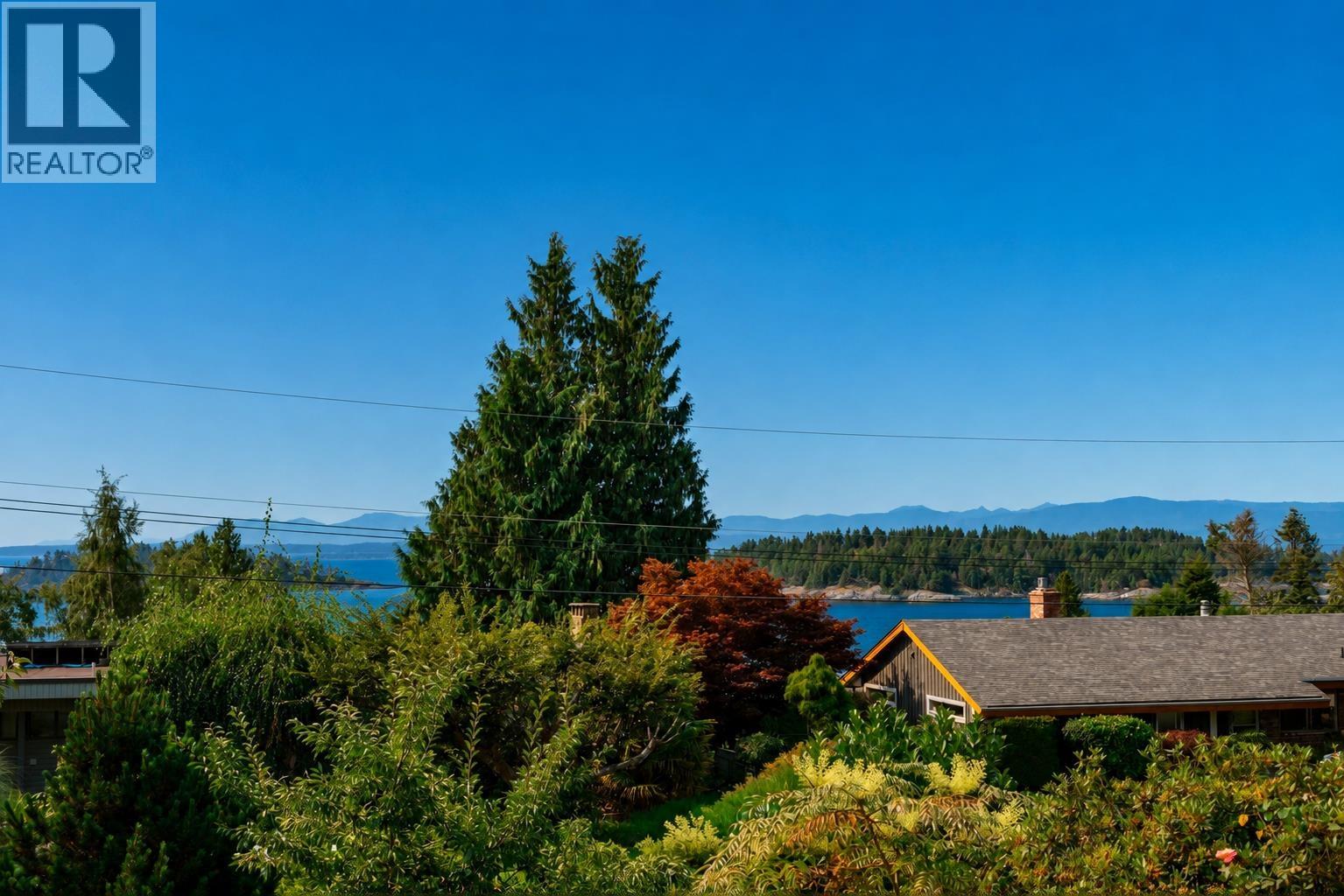 6504 MEIER ROAD, Sechelt