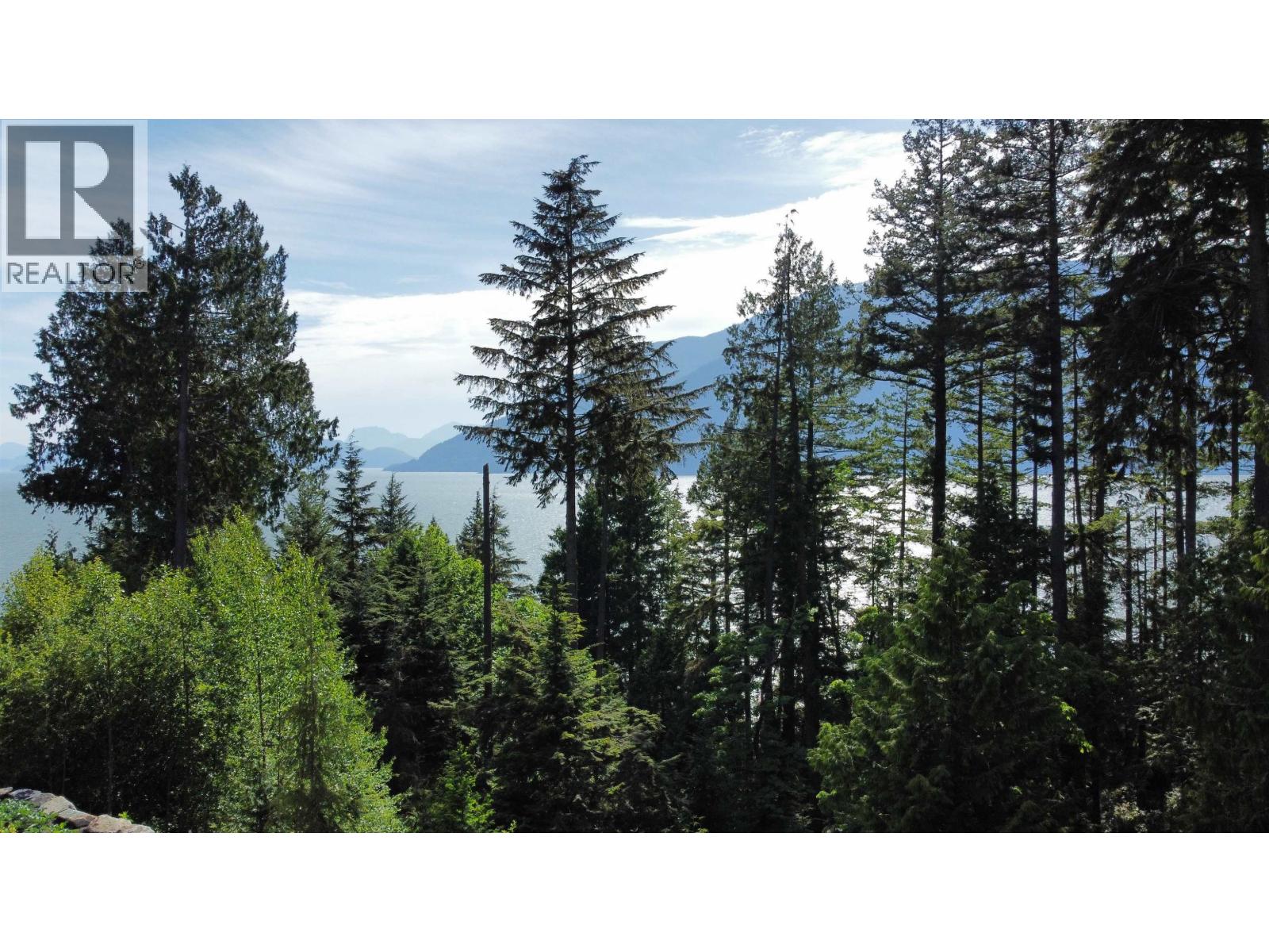 685 COPPER DRIVE, Squamish