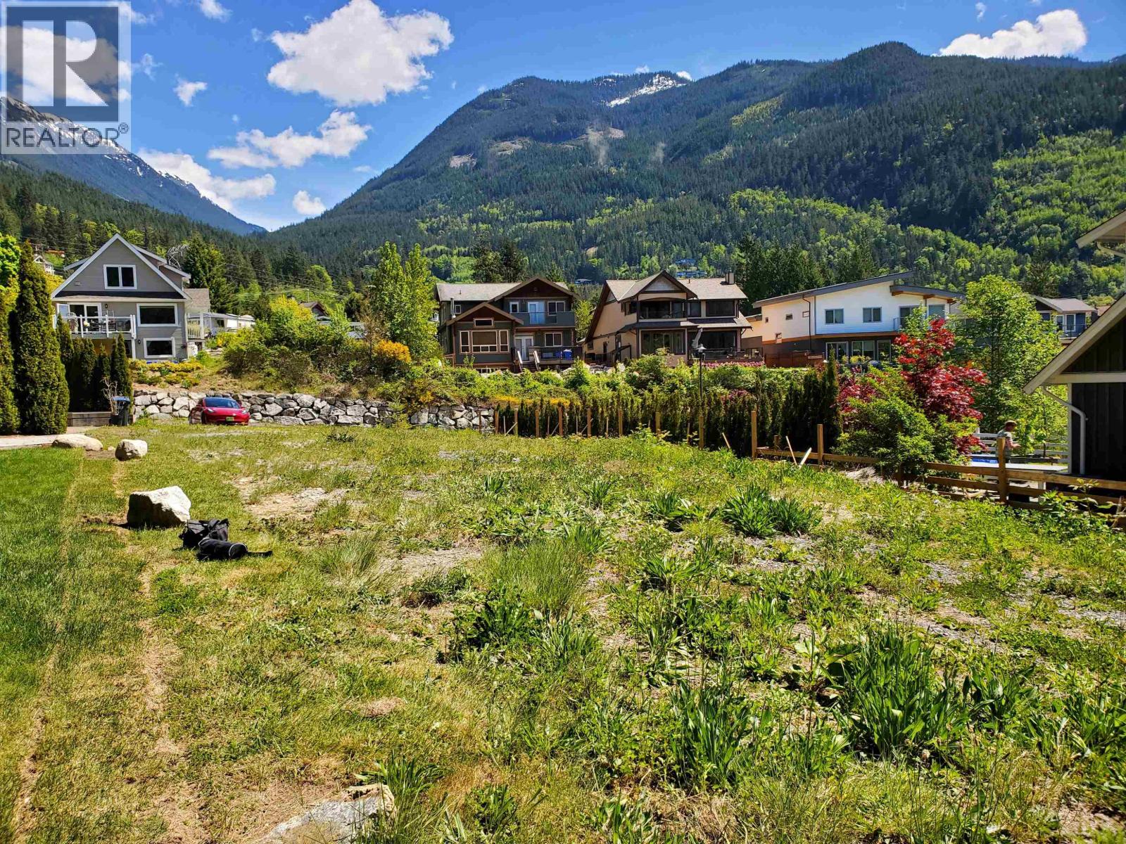 685 COPPER DRIVE, Squamish
