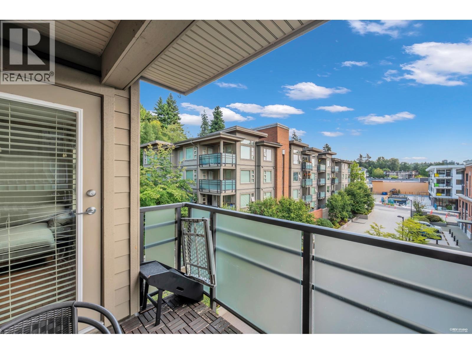 401 1677 LLOYD AVENUE, North Vancouver