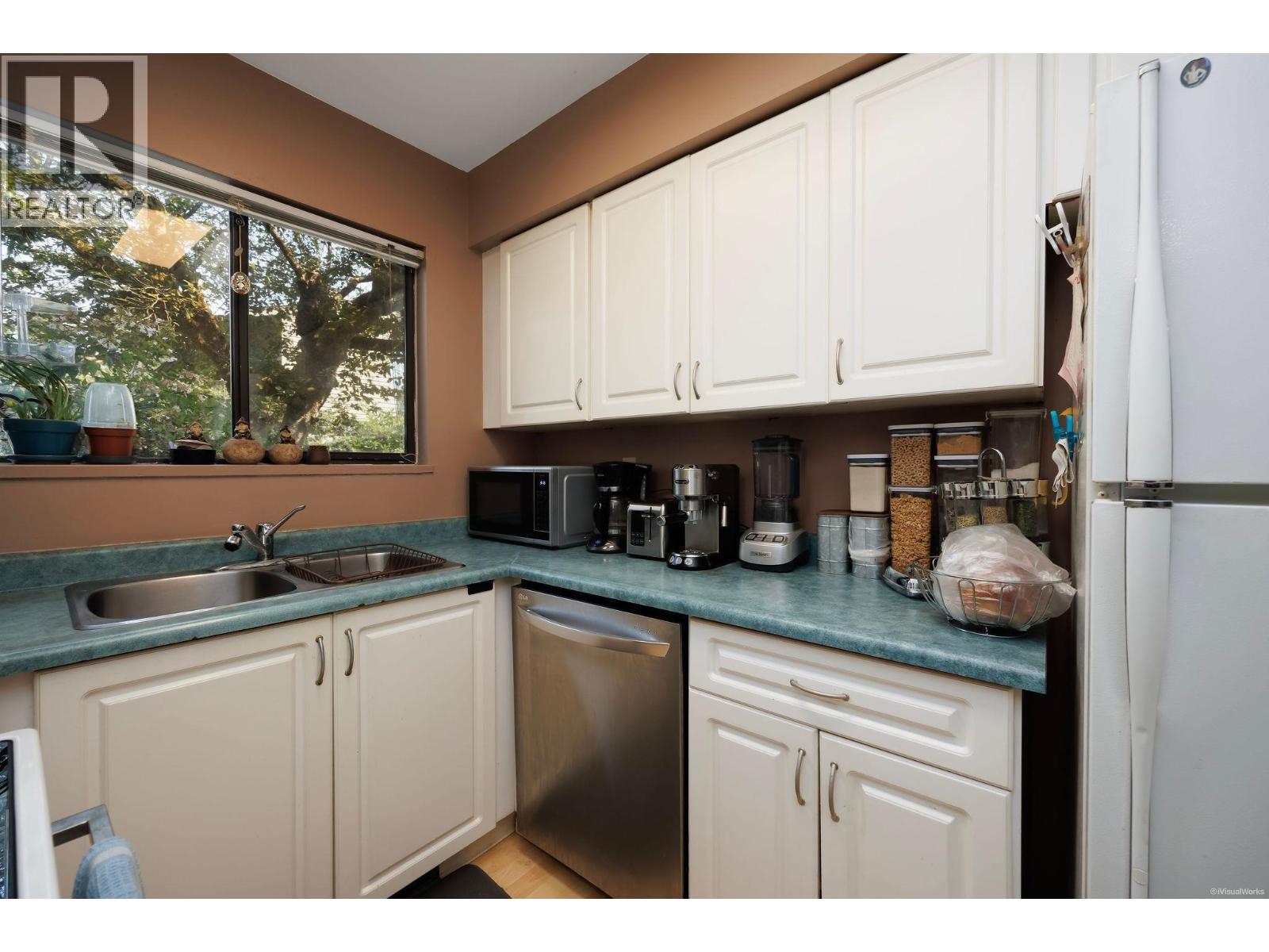 21 1174 INLET STREET, Coquitlam