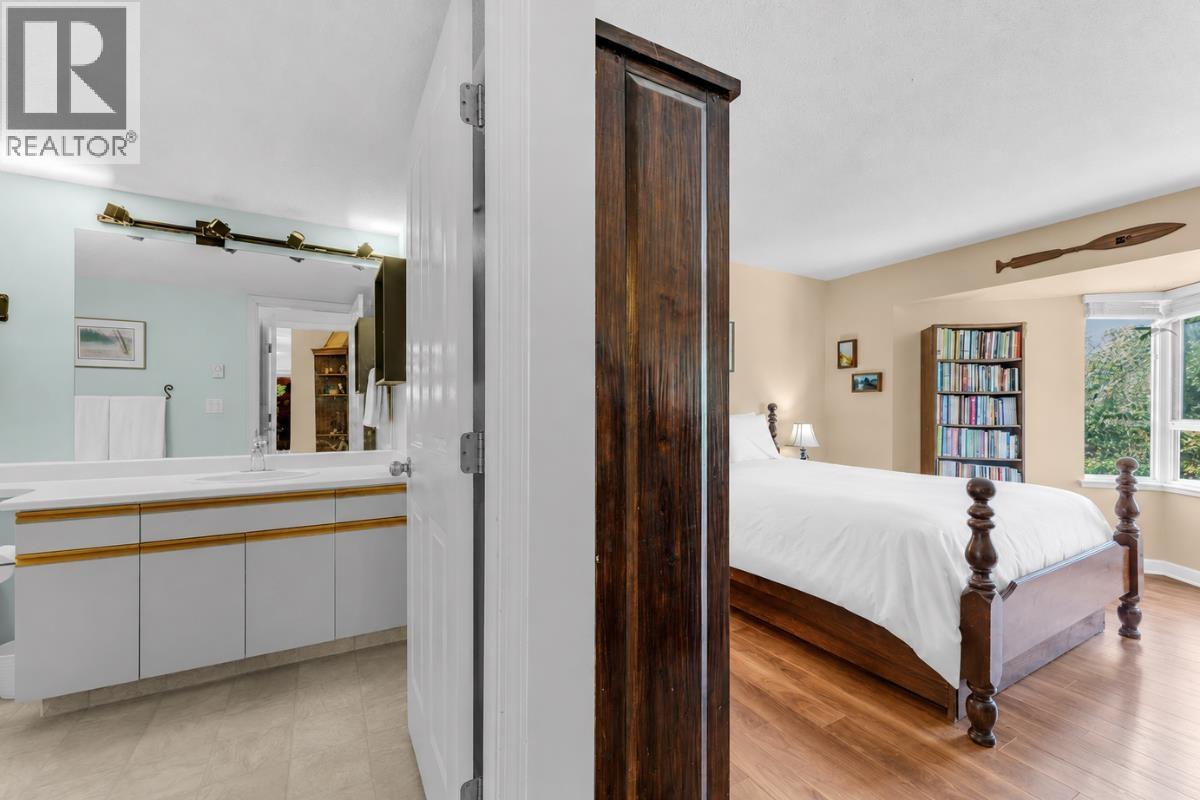 329 1215 LANSDOWNE DRIVE, Coquitlam