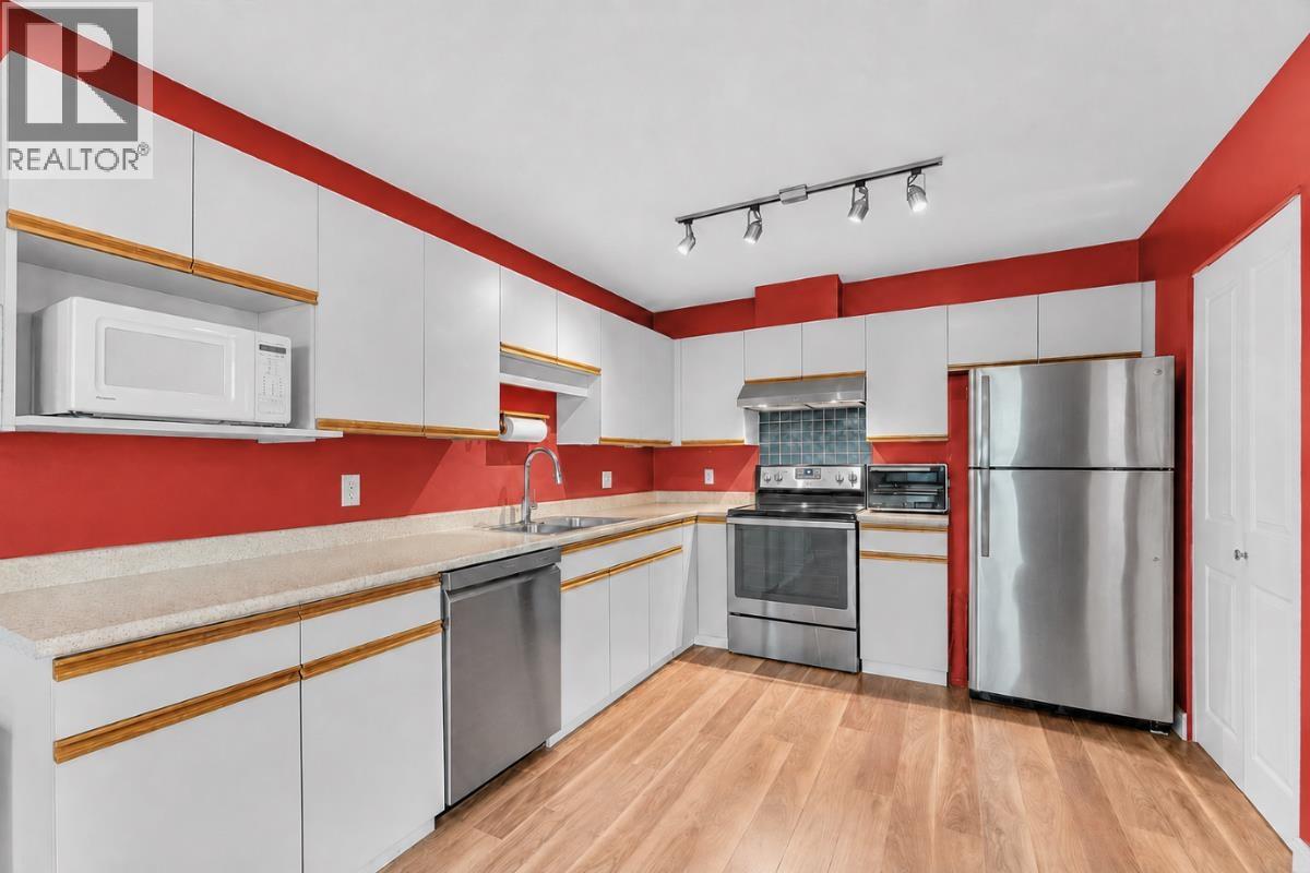 329 1215 LANSDOWNE DRIVE, Coquitlam