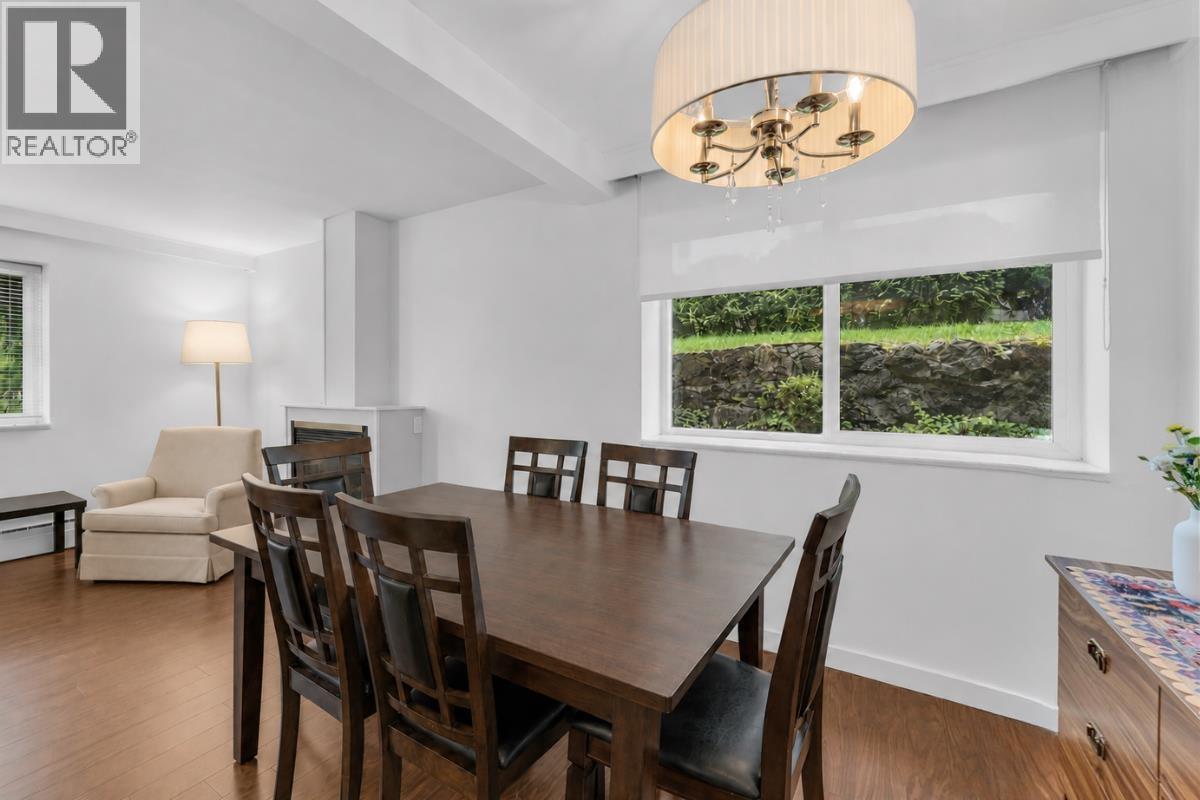 1 1420 CHESTERFIELD AVENUE, North Vancouver