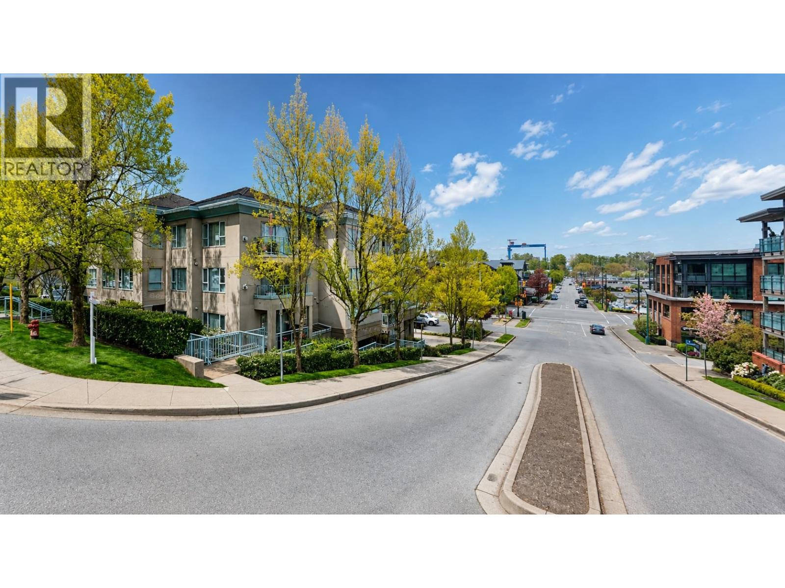 5 1680 W LLOYD AVENUE, North Vancouver