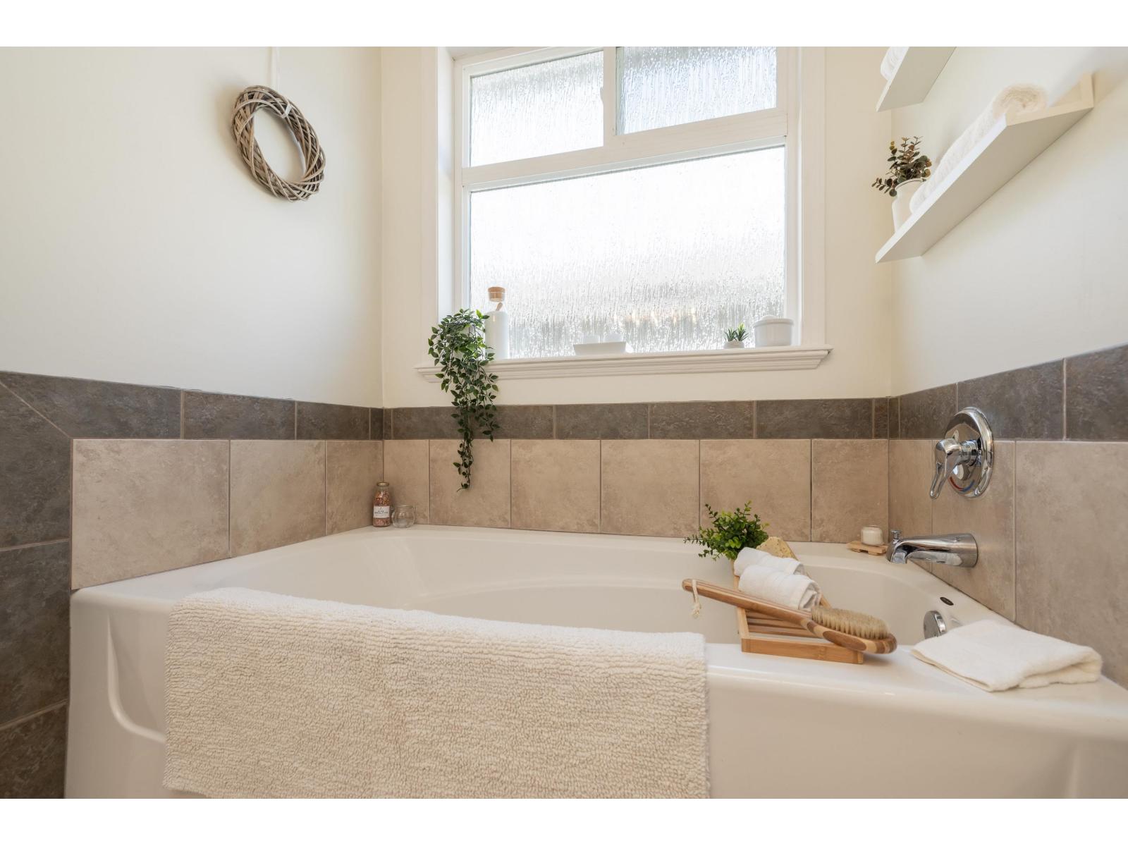 32998 BOOTHBY AVENUE, Mission