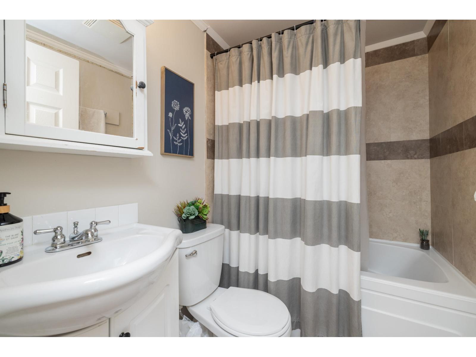 32998 BOOTHBY AVENUE, Mission