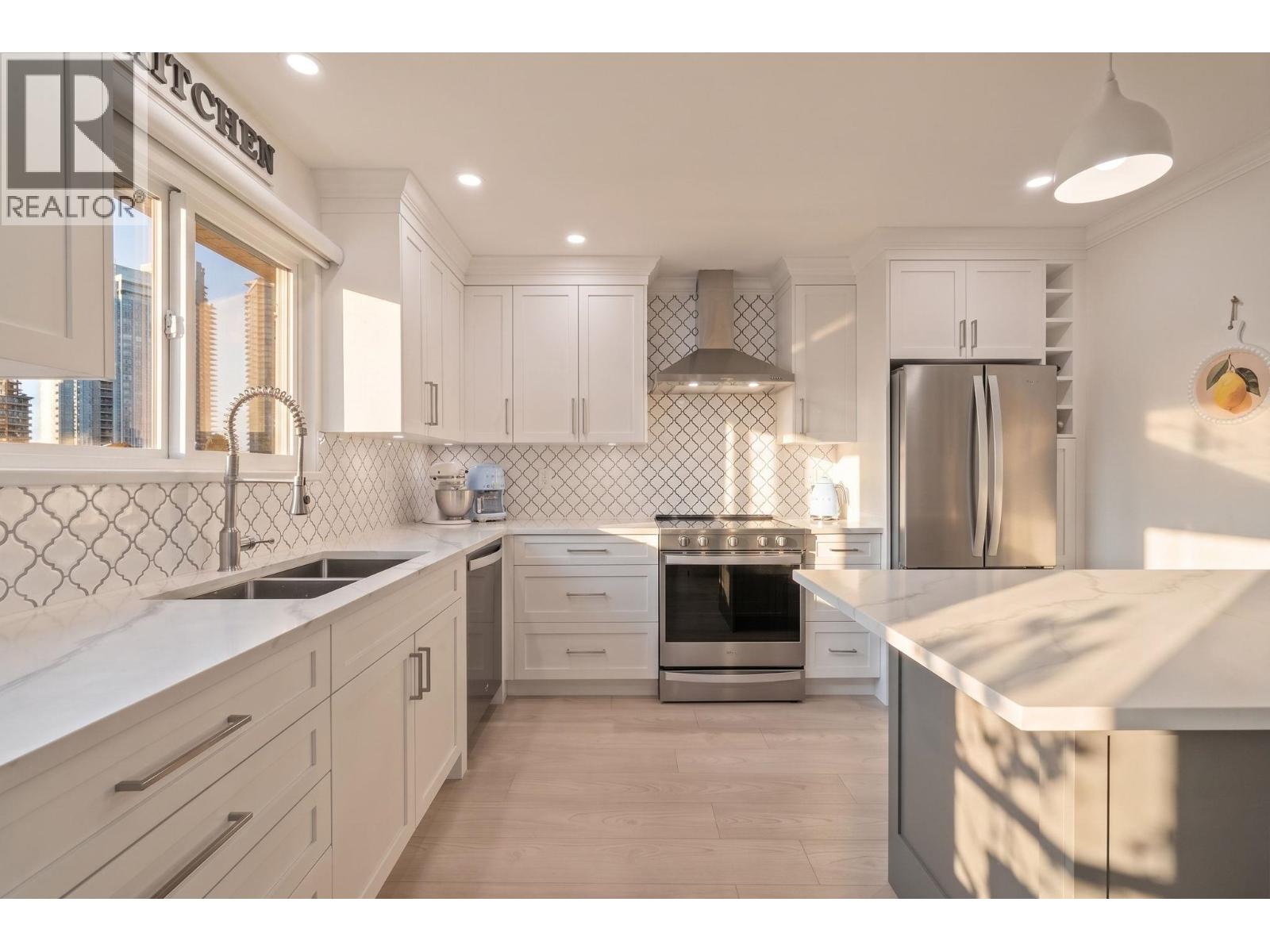 4268 GRAVELEY STREET, Burnaby