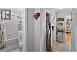 Bedroom - 11 Mountain Vista Drive, Hill Spring, AB T0K1E0 Photo 7