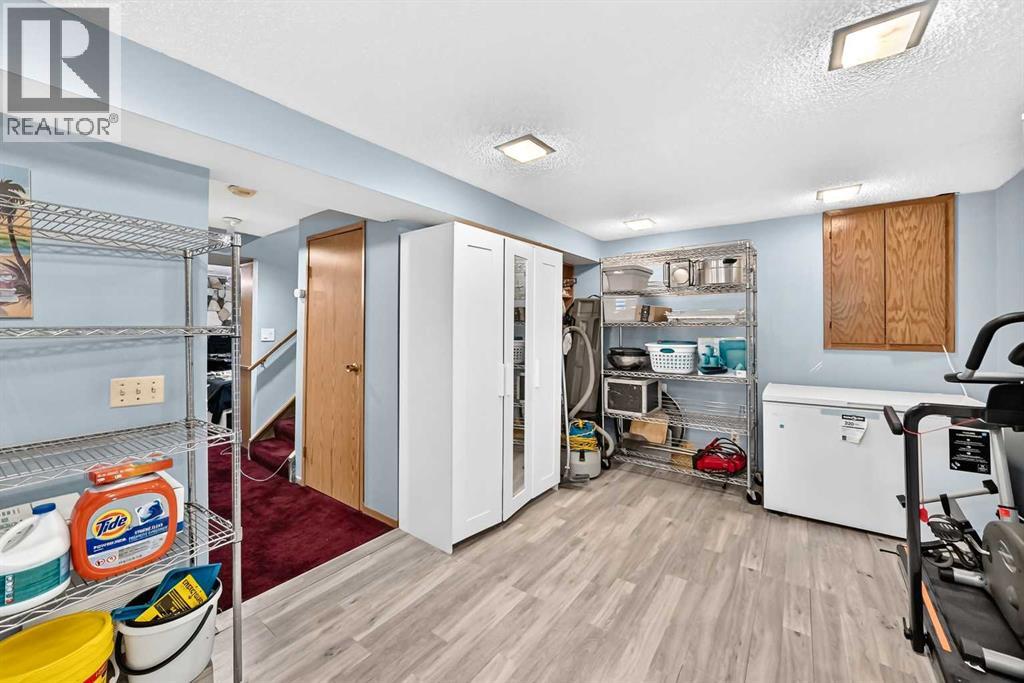 617 Whitewood Road NE - 25