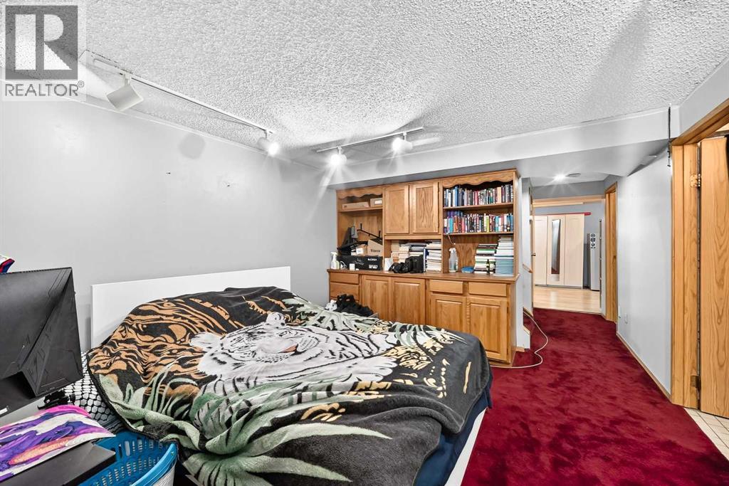 617 Whitewood Road NE - 27