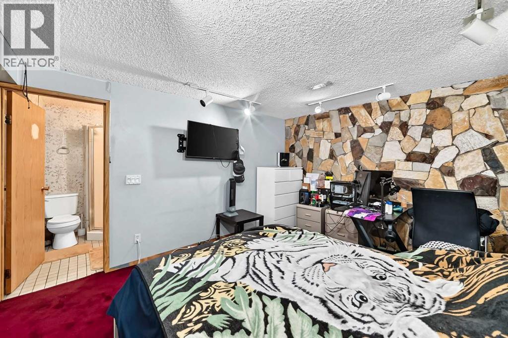 617 Whitewood Road NE - 28