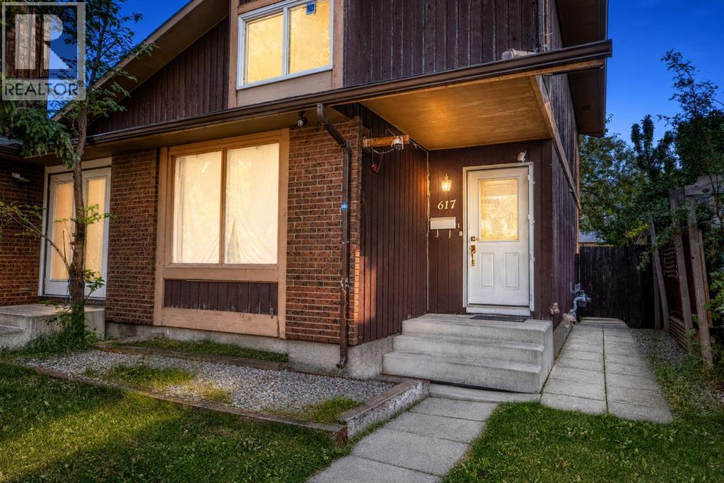 617 Whitewood Road NE - 3