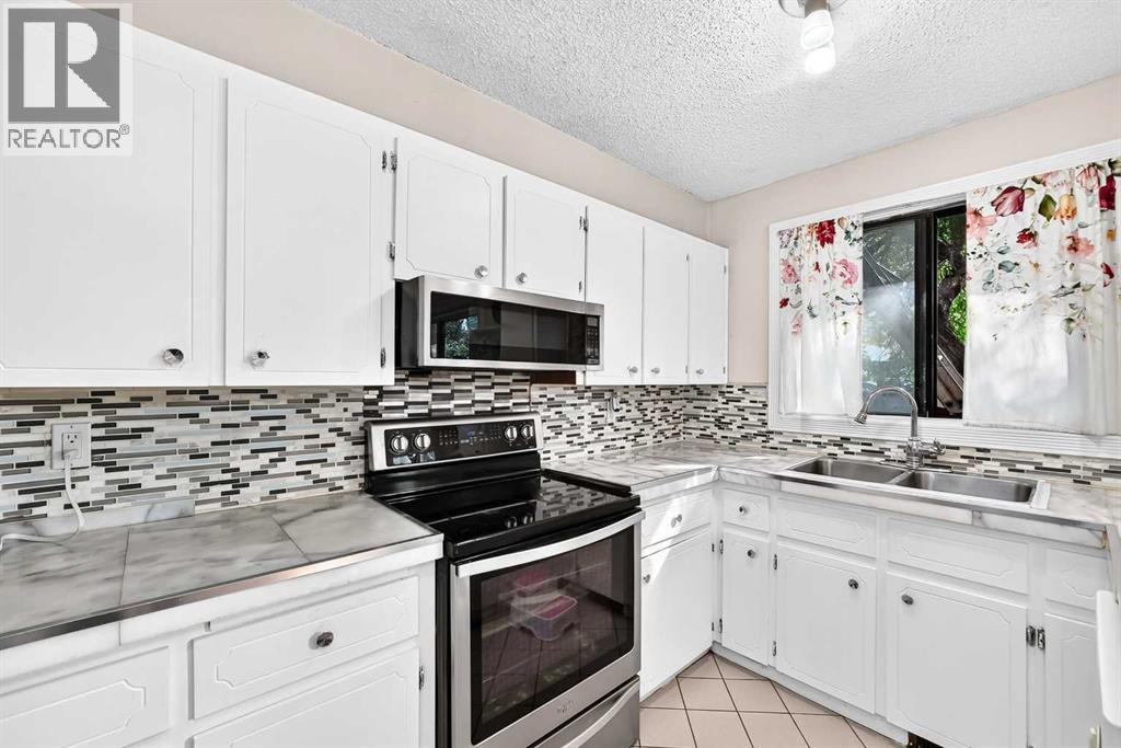 617 Whitewood Road NE - 6