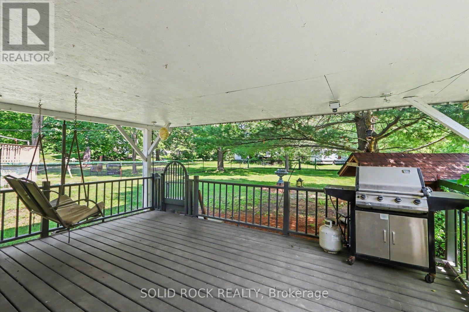 220 HIGHFIELD CRESCENT - 23