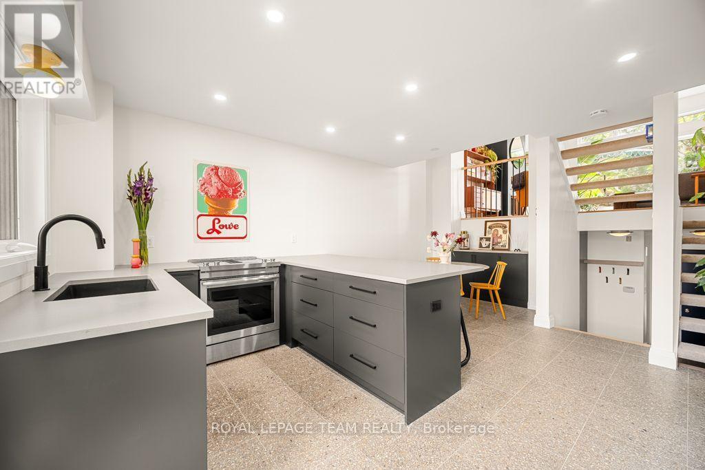 #17 575 OLD ST PATRICK STREET - Image 6