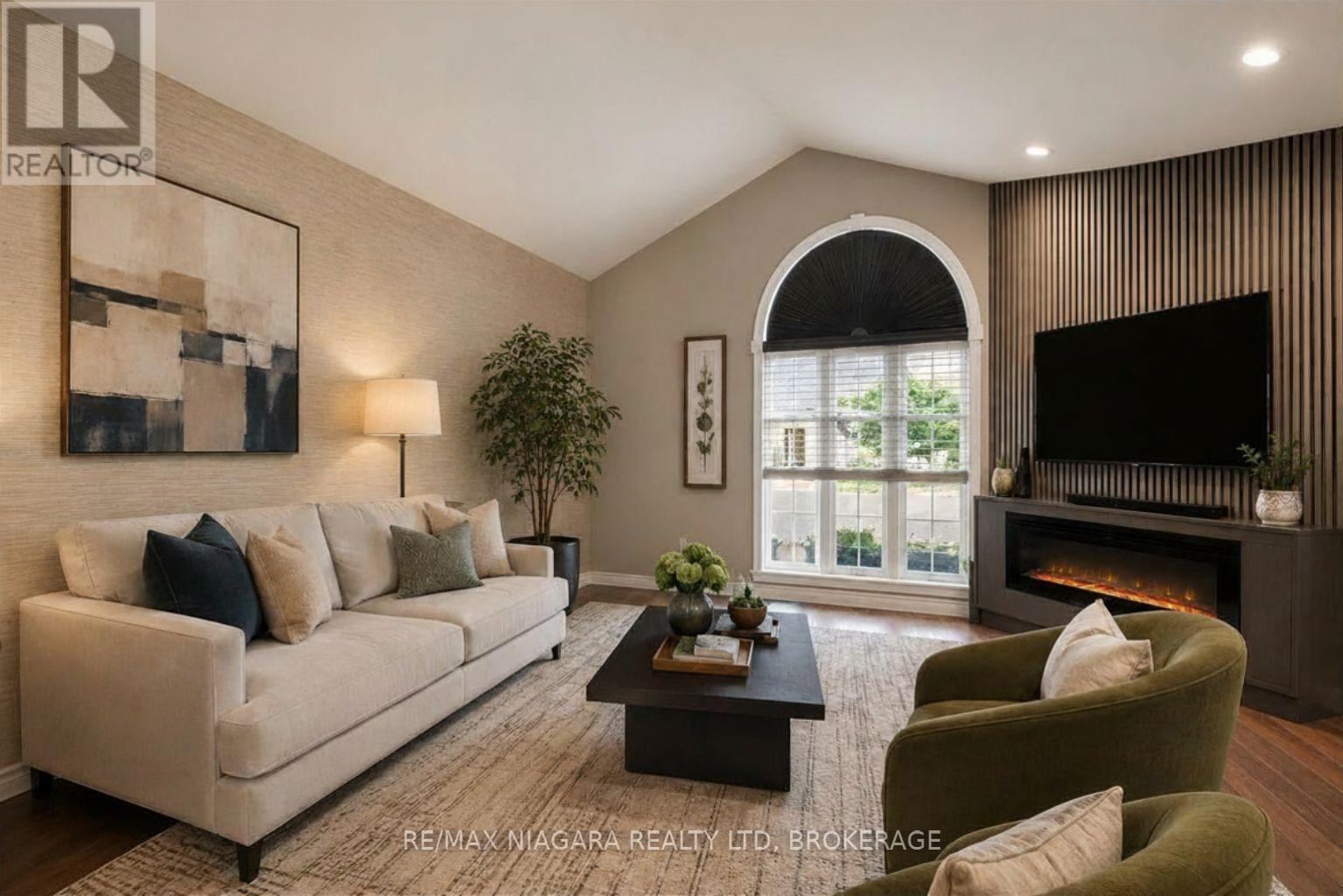 4457 KATHLEEN CRESCENT - Image 5