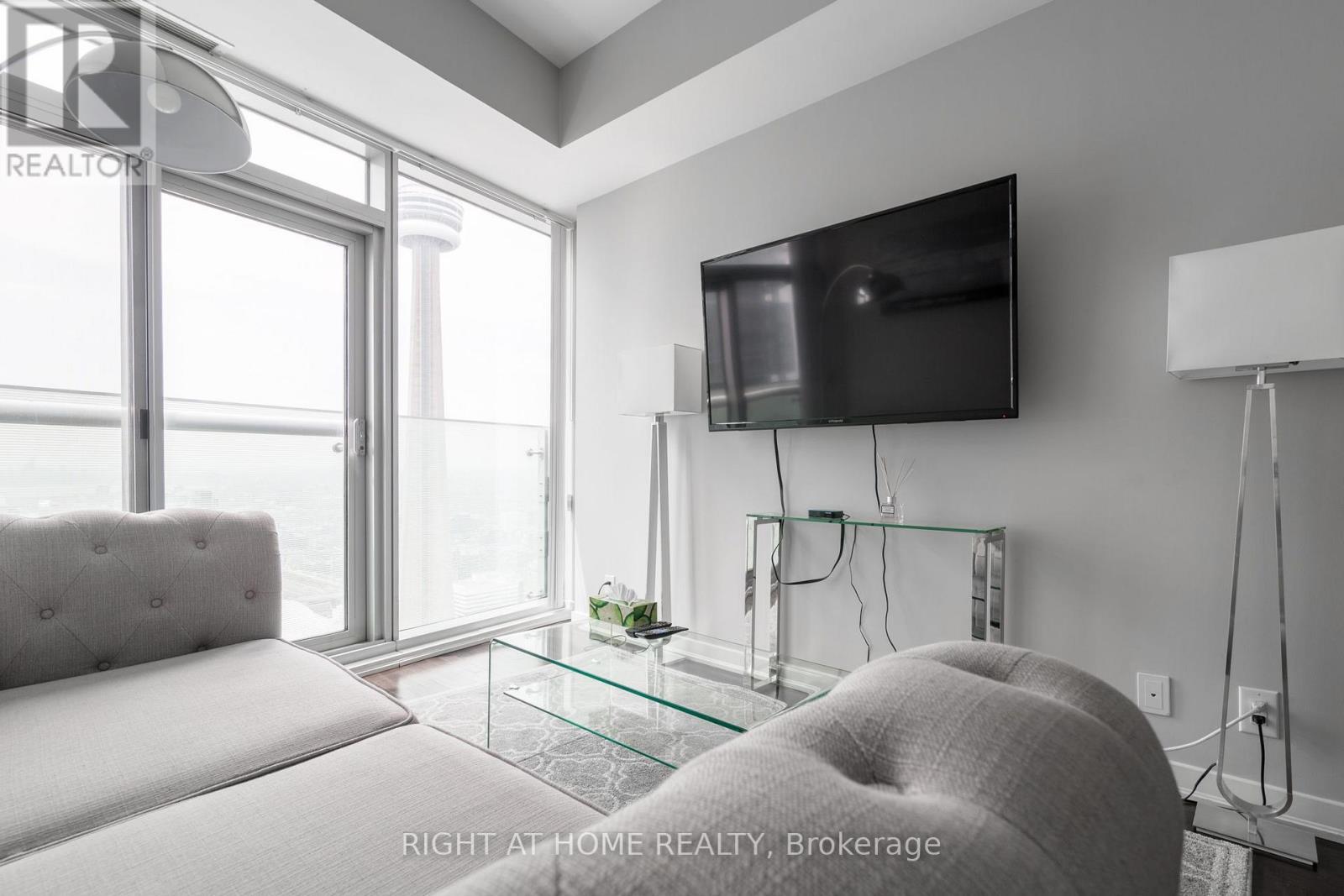 #5606 14 YORK STREET - 10