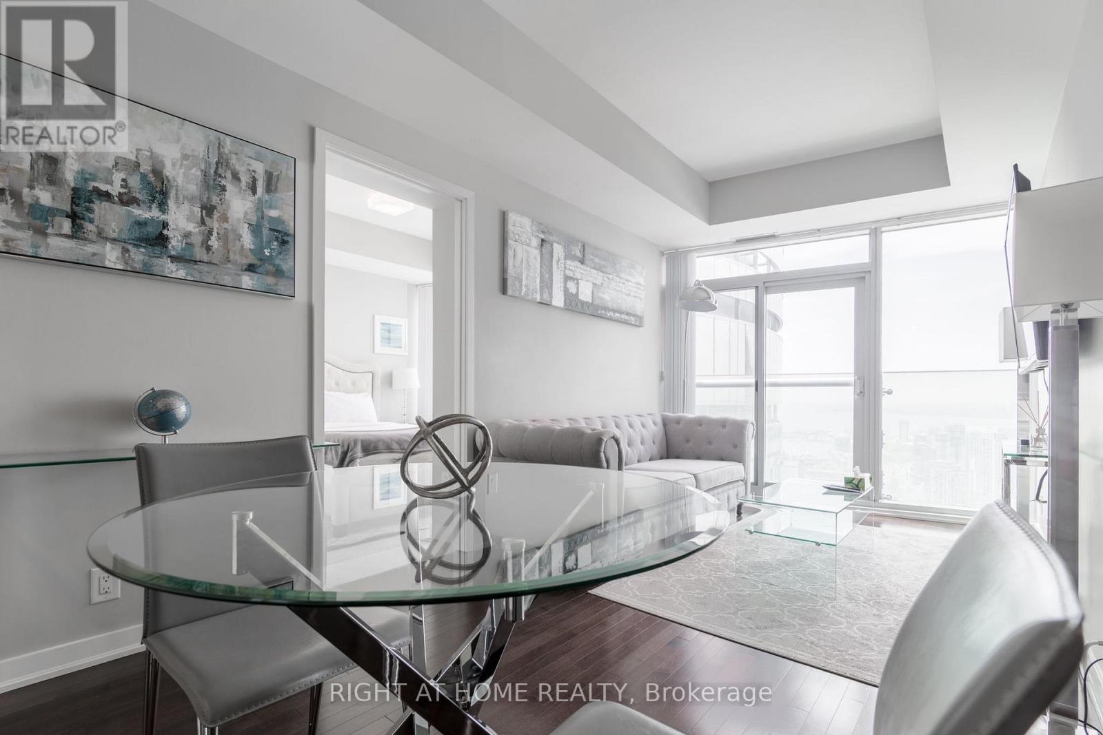 #5606 14 YORK STREET - 8