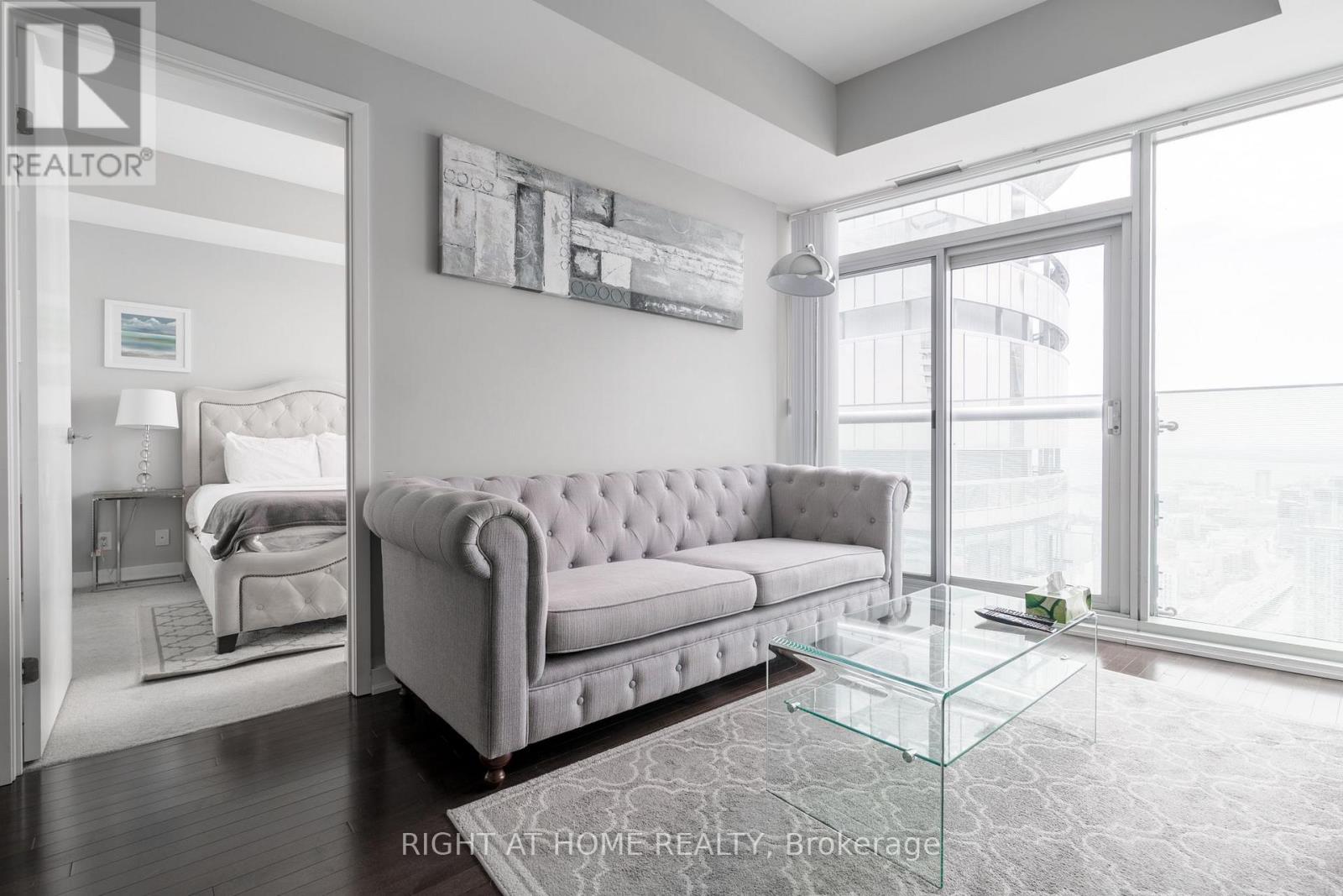 #5606 14 YORK STREET - 9