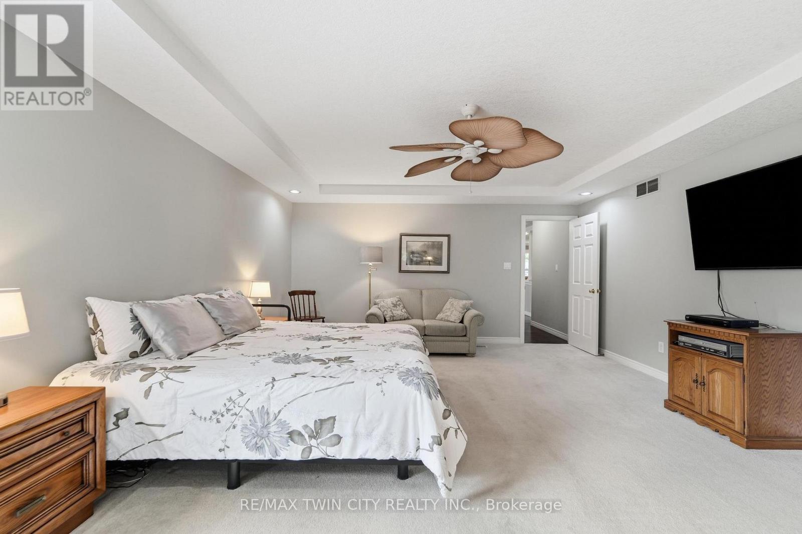 15 SHEPHARD PLACE - Image 22