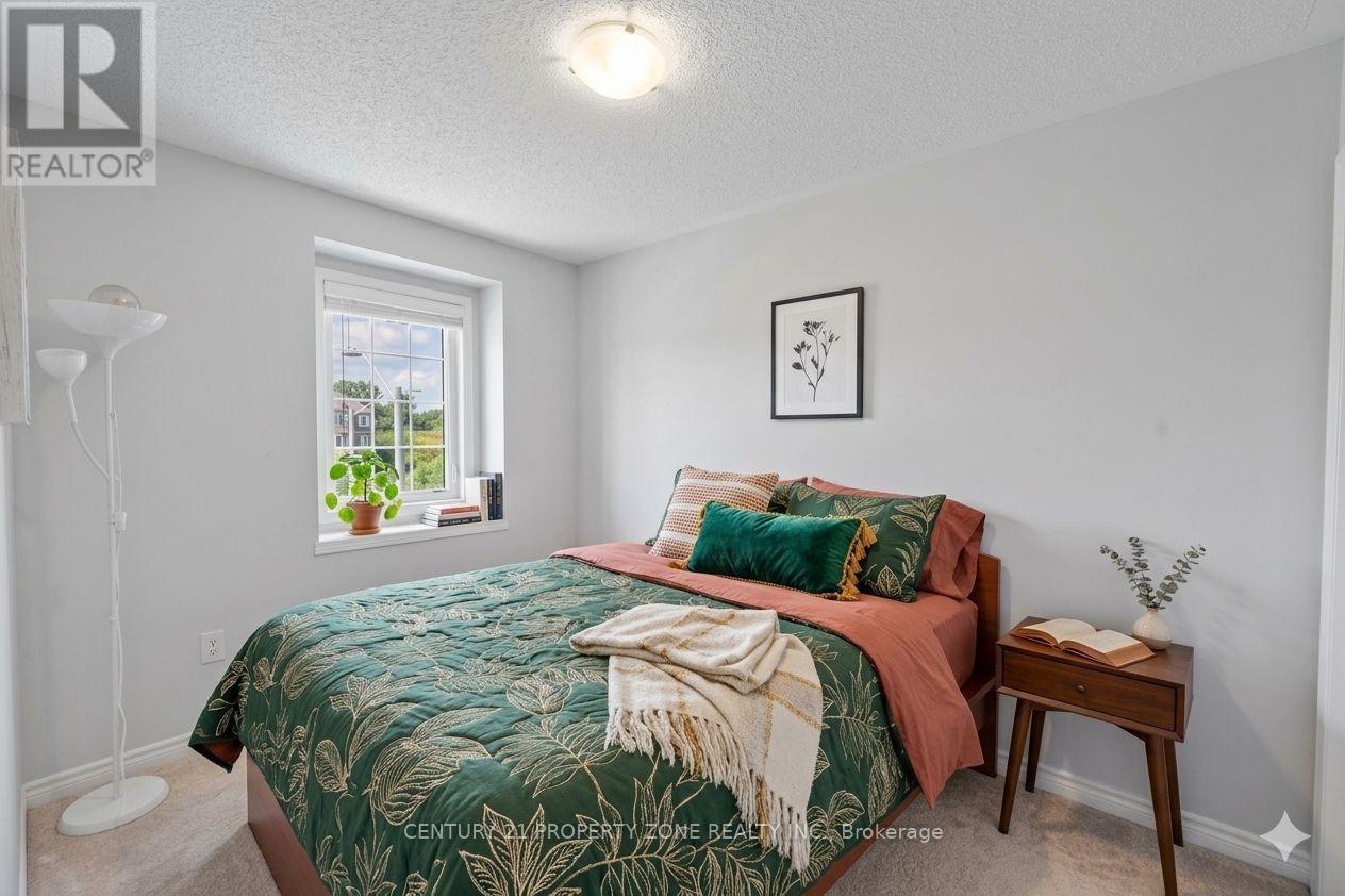 27 MIDHOPE WAY - 17