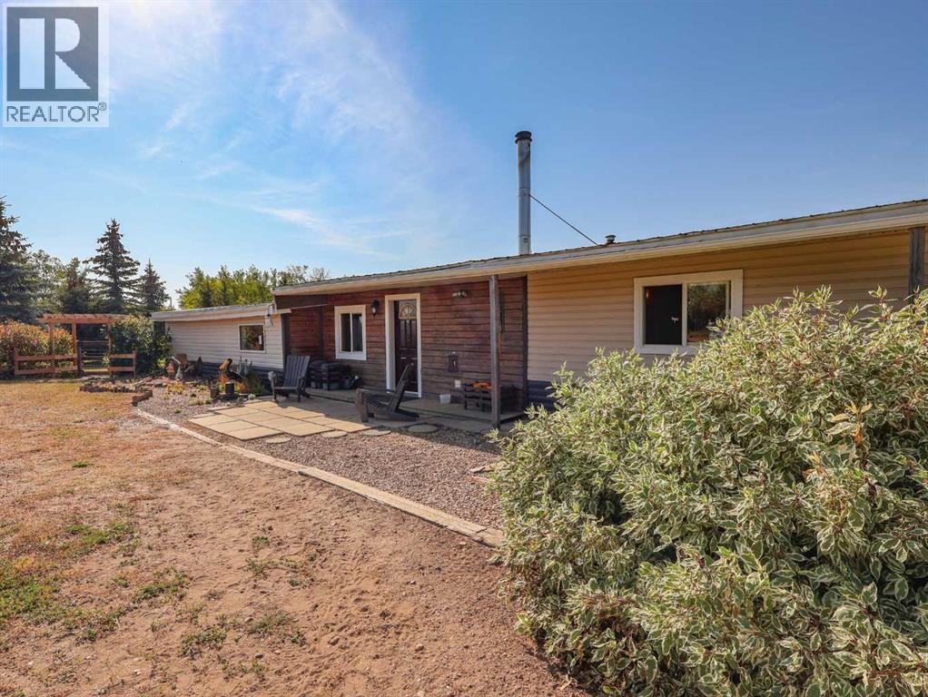 Listing photo – 41172 RR 17-3, Rural Stettler No. 6, County of