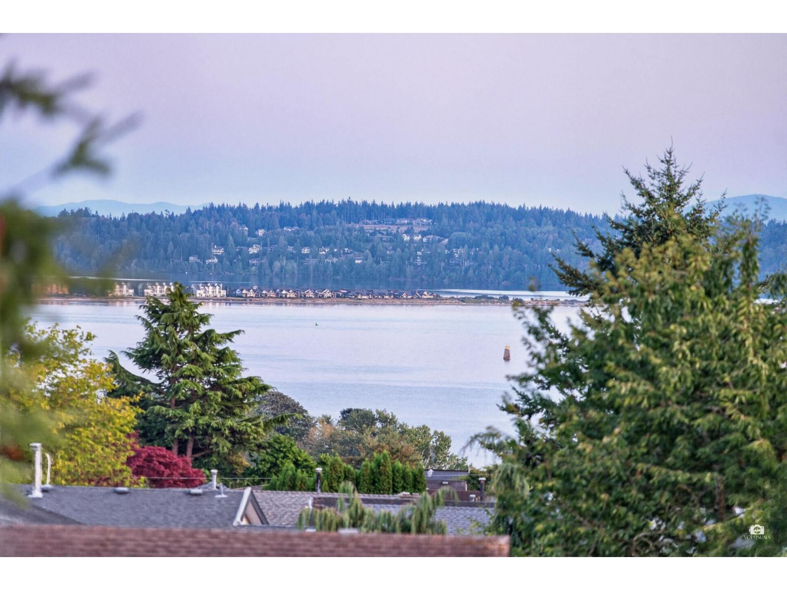 15881 BUENA VISTA AVENUE, White Rock