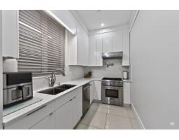 15881 Buena Vista Avenue, White Rock, BC V4B2A2 Photo 11