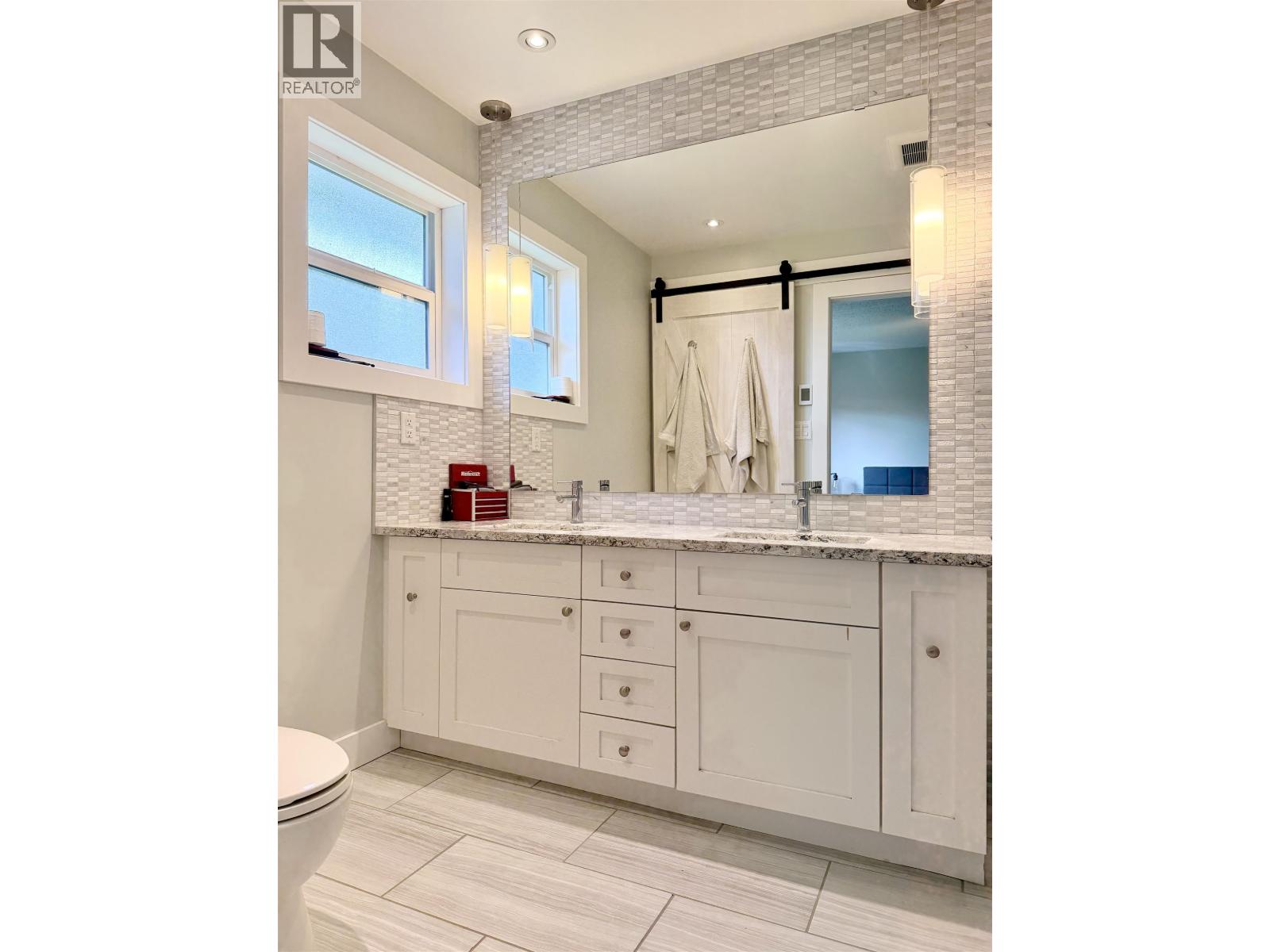 4907 LABELLE AVENUE - 16