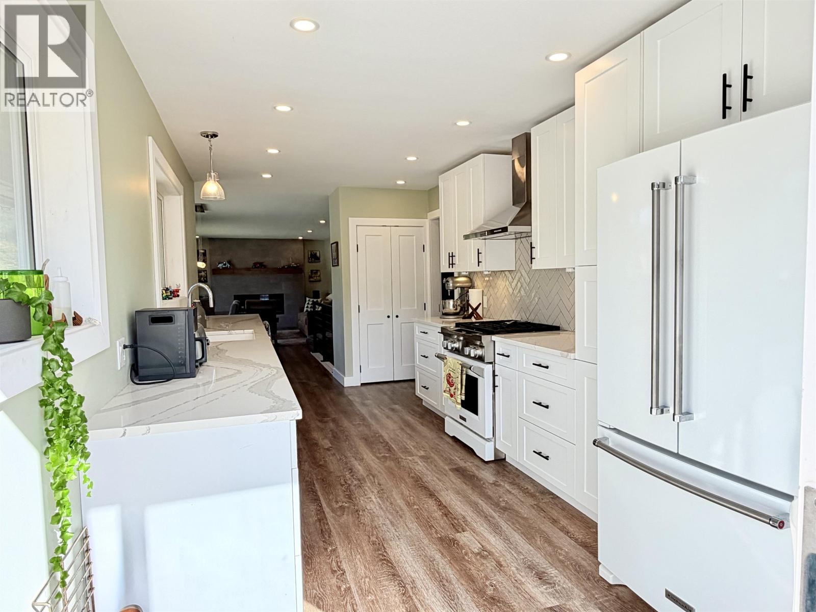 4907 LABELLE AVENUE - Image 6