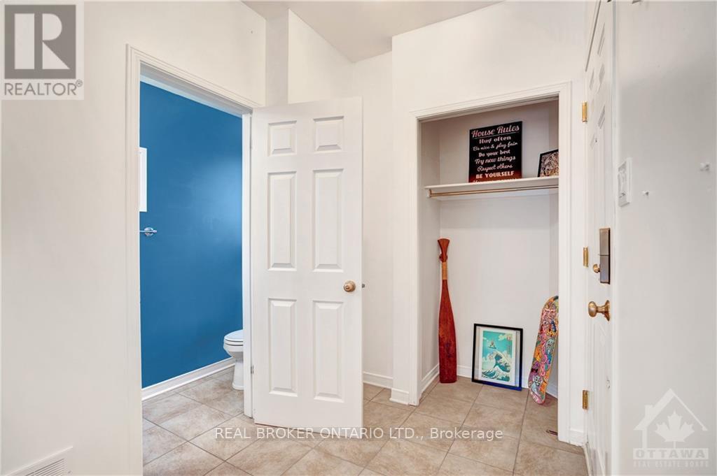 292 LONDON TERRACE - 3