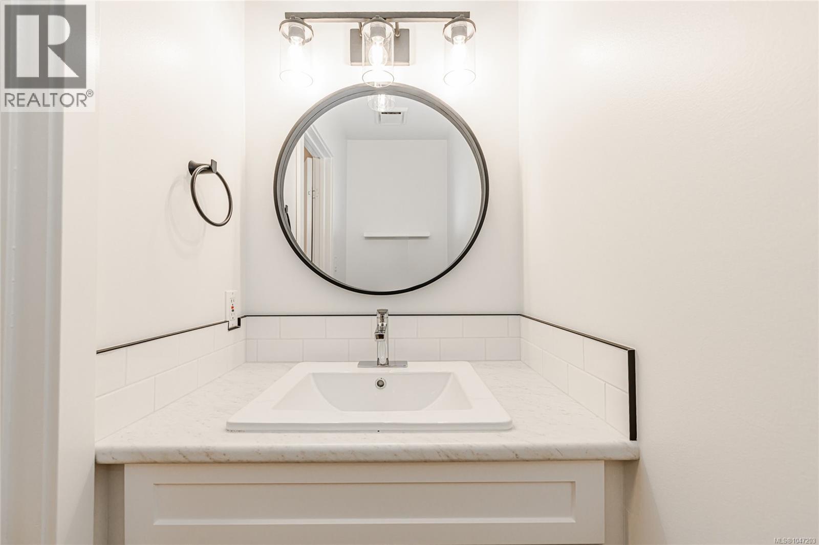#13 3230 Rutledge St - 15
