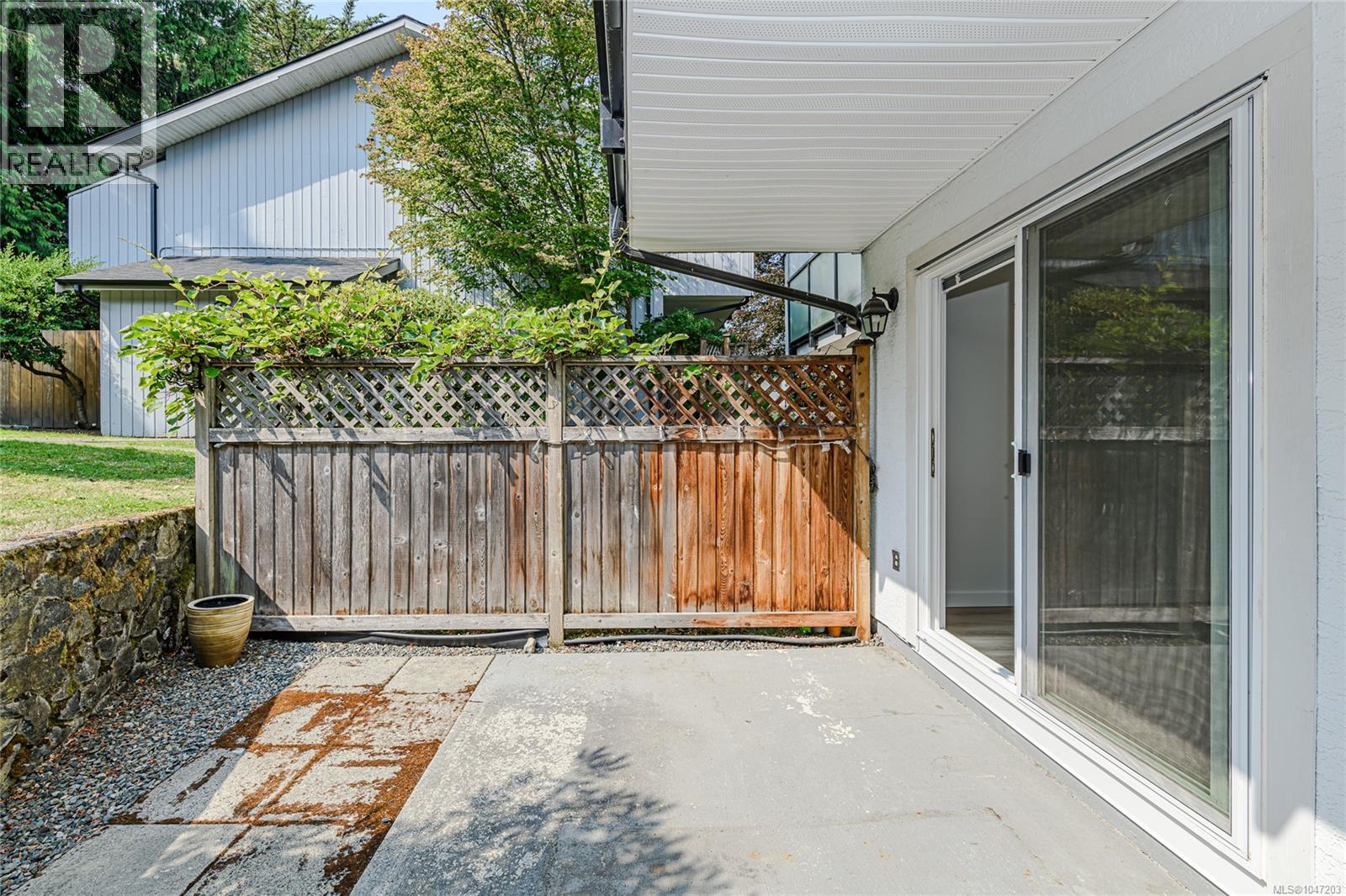 13 3230 Rutledge St, Saanich