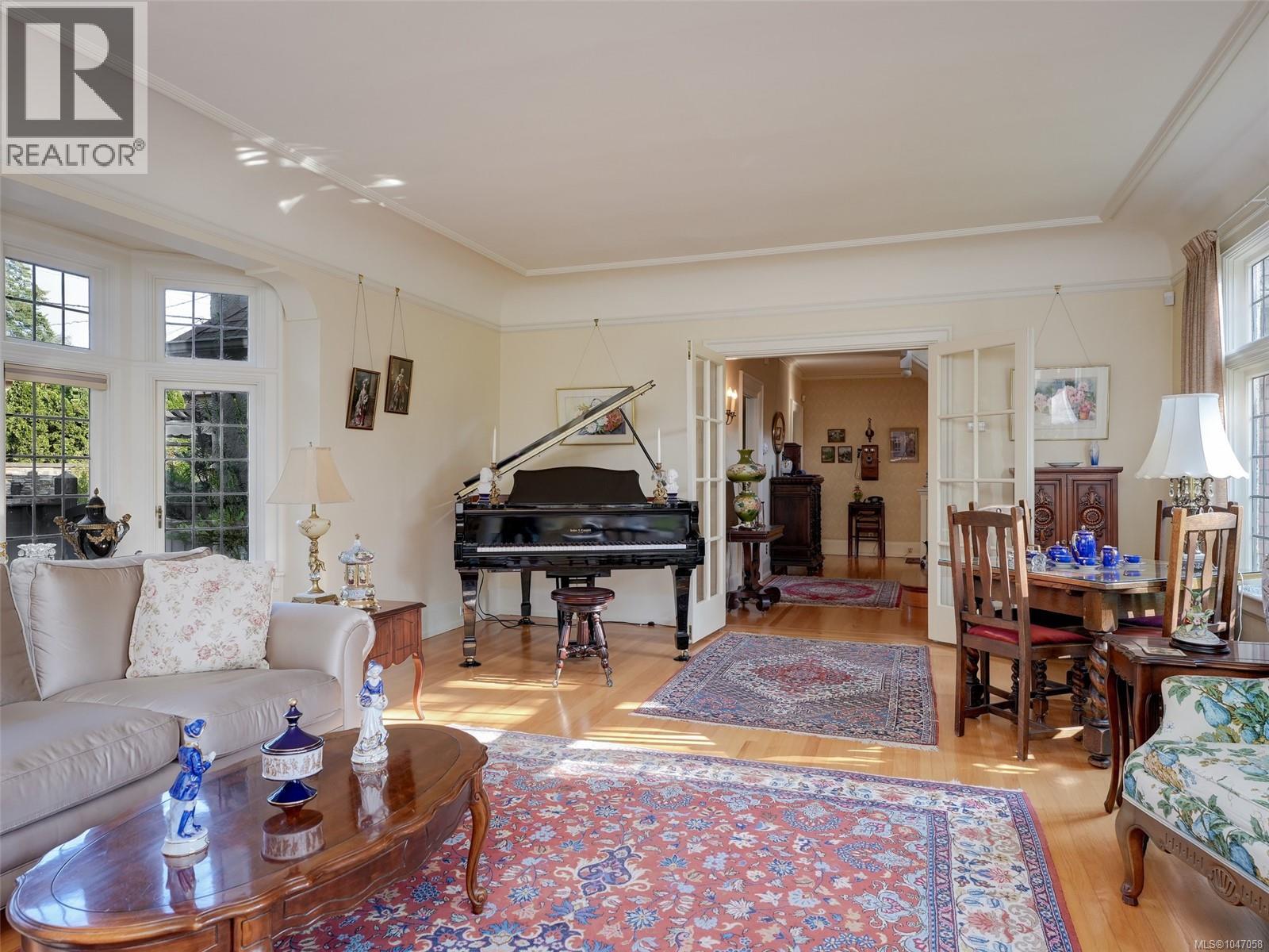 3000 Uplands Rd - 4