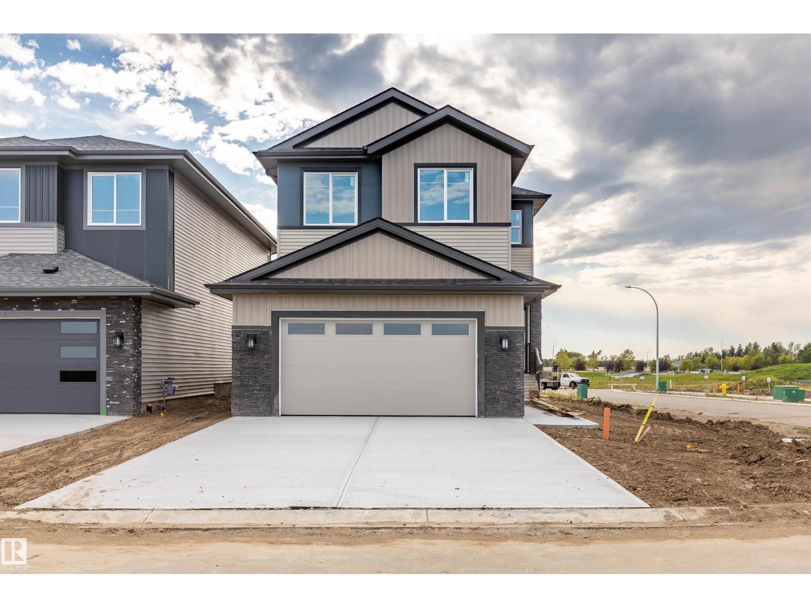 10462 104 ST - 2