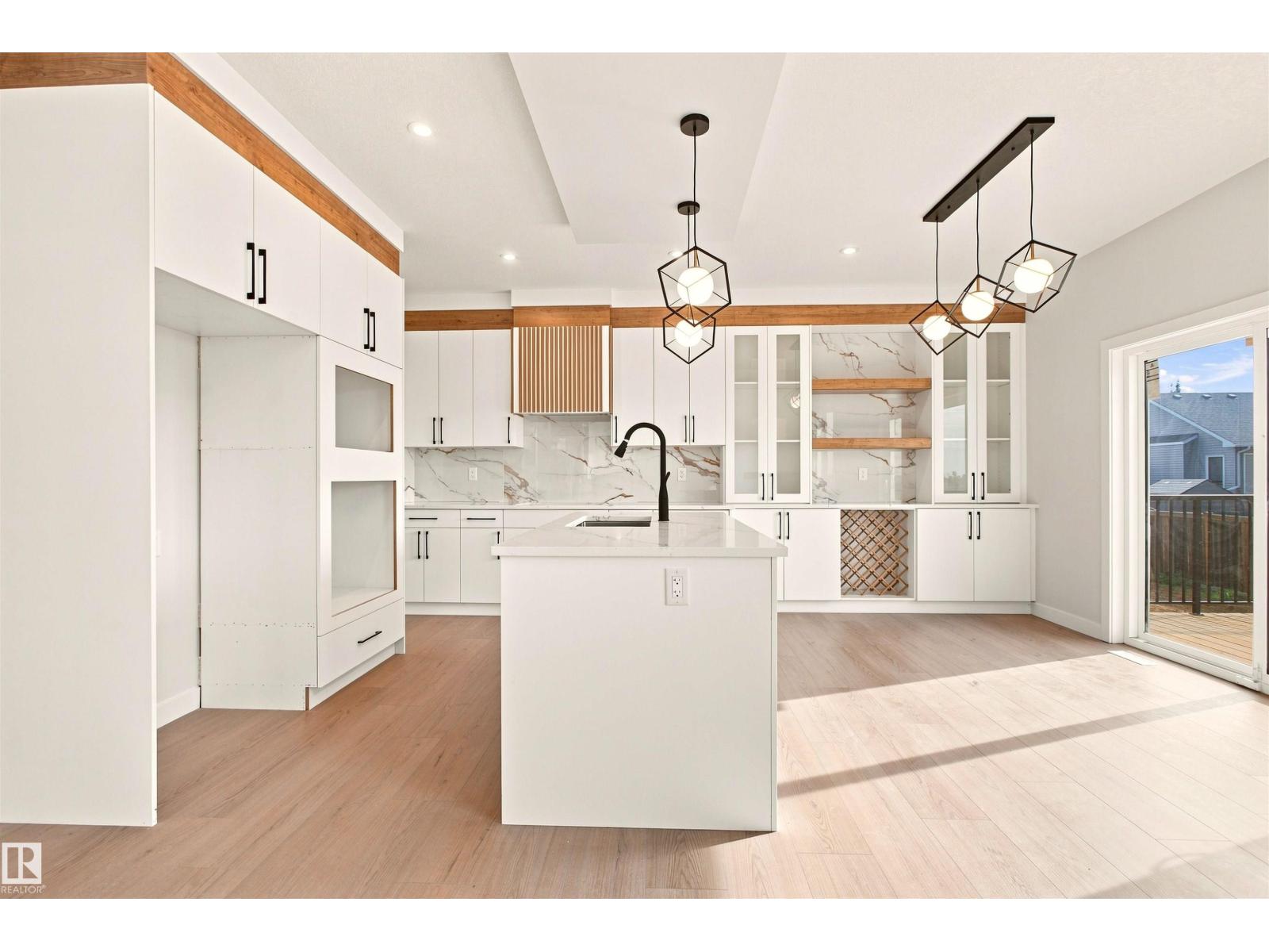 10462 104 ST - 11