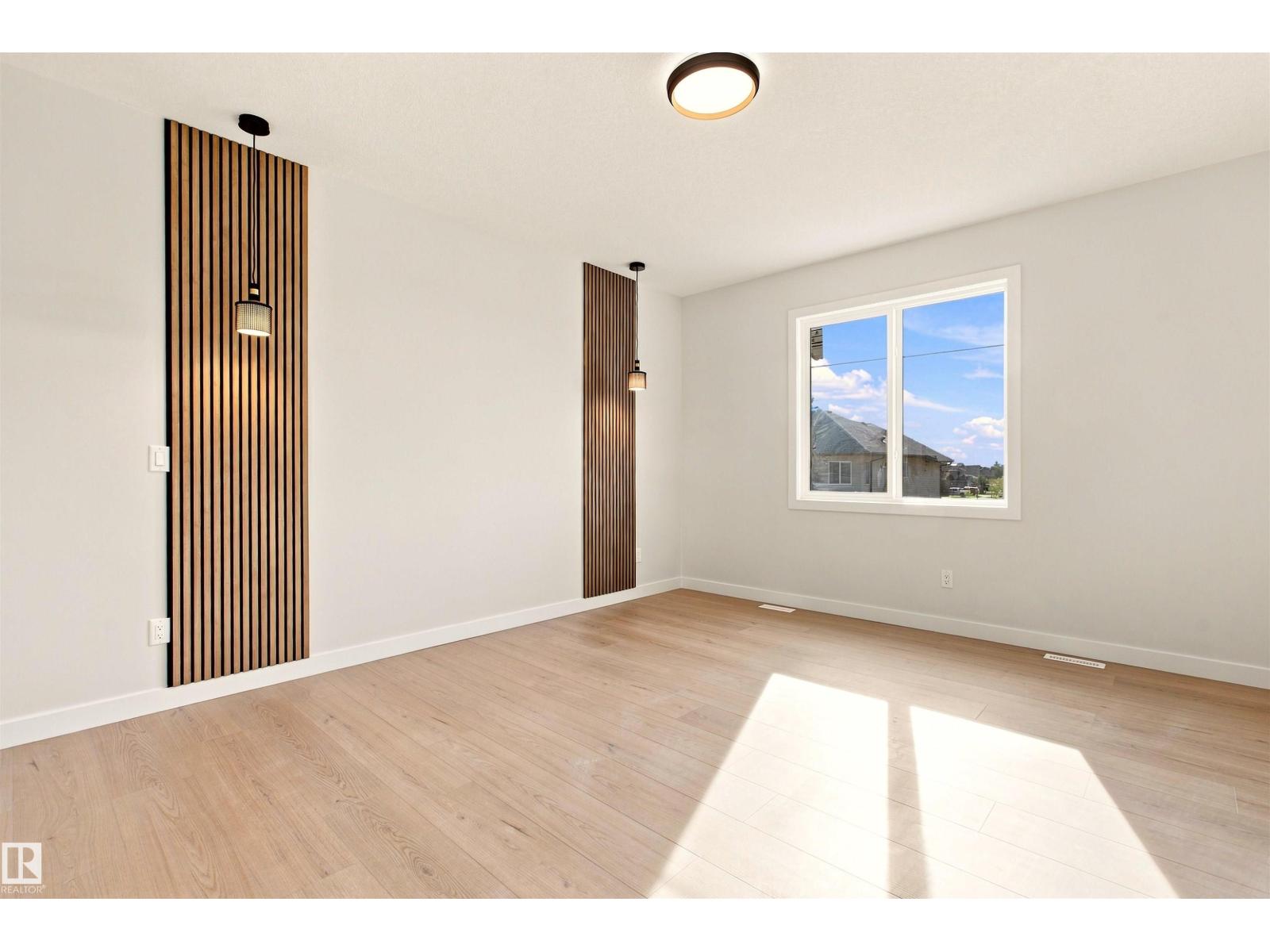 10462 104 ST - 22
