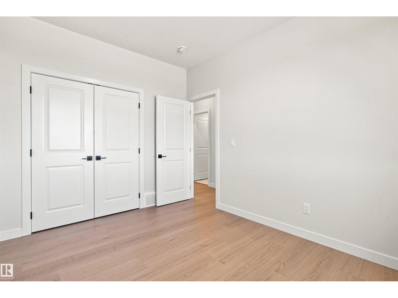 10462 104 ST - 29