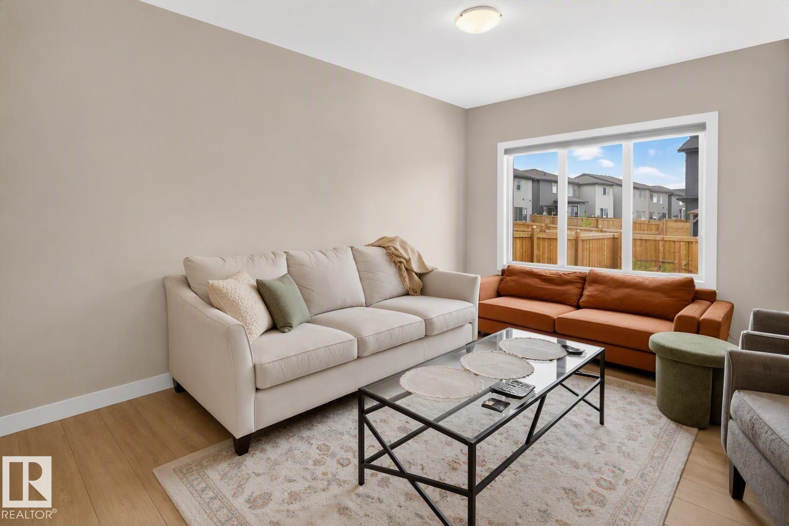 Property photograph 11 for MLS E4504430